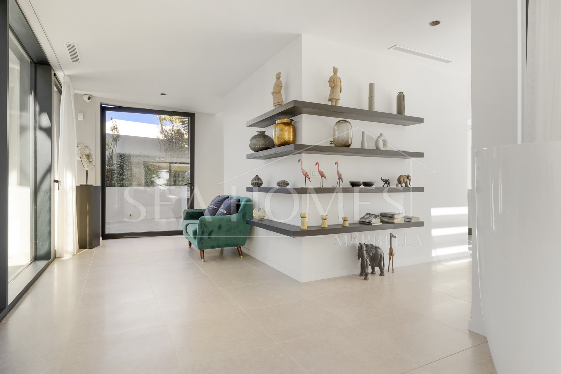 Contemporary Luxury with Panoramic Views in La Alquería