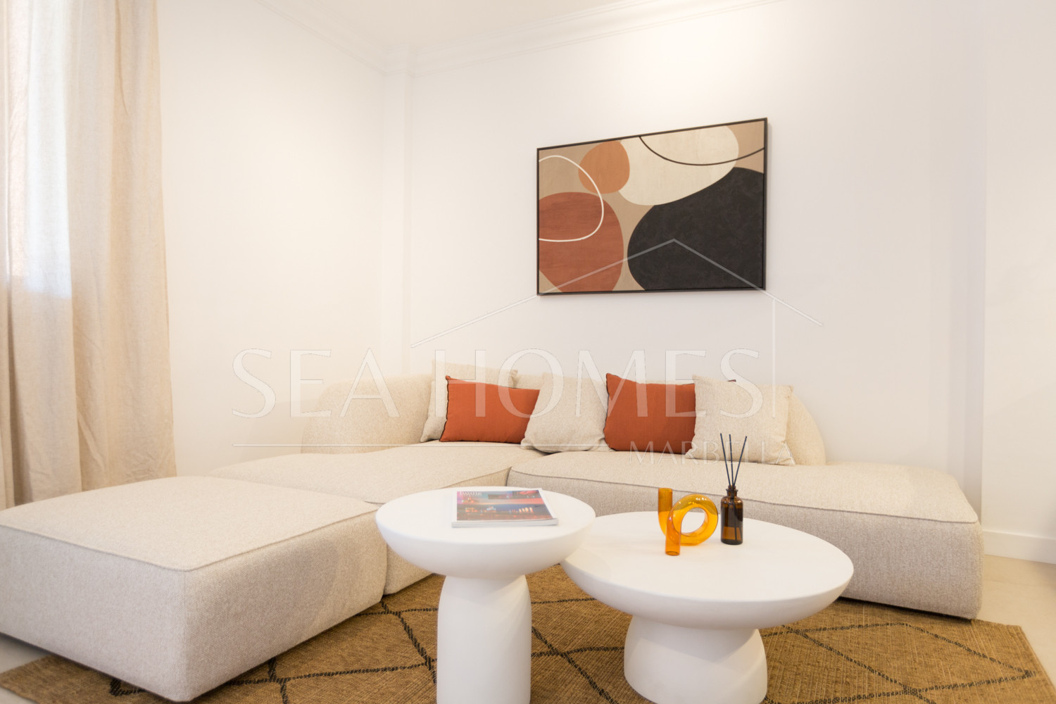 Fully Renovated 2-Bedroom Apartment Just 150m from the Beach – With Access to 4-Star Hotel Facilities