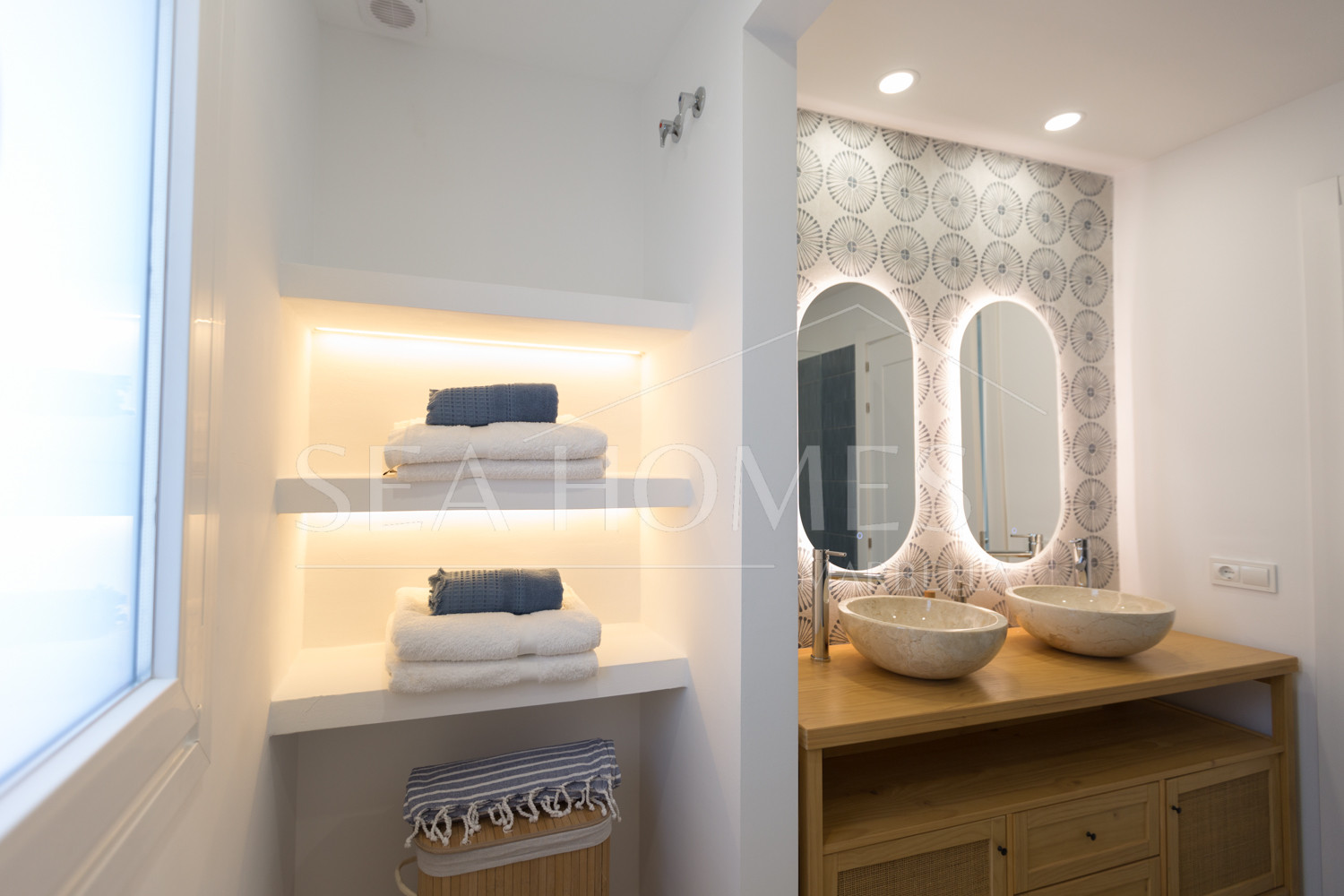 Fully Renovated 2-Bedroom Apartment Just 150m from the Beach – With Access to 4-Star Hotel Facilities