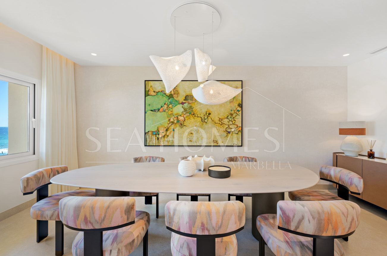 Exclusive renovated beachfront apartment – Rio Real Marbella