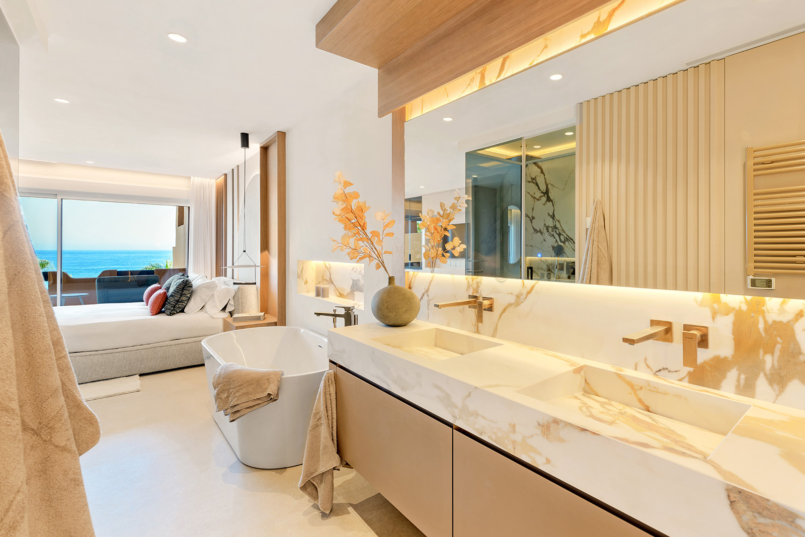 Living in front of the sea: sophistication and exclusivity in the New Golden Mile