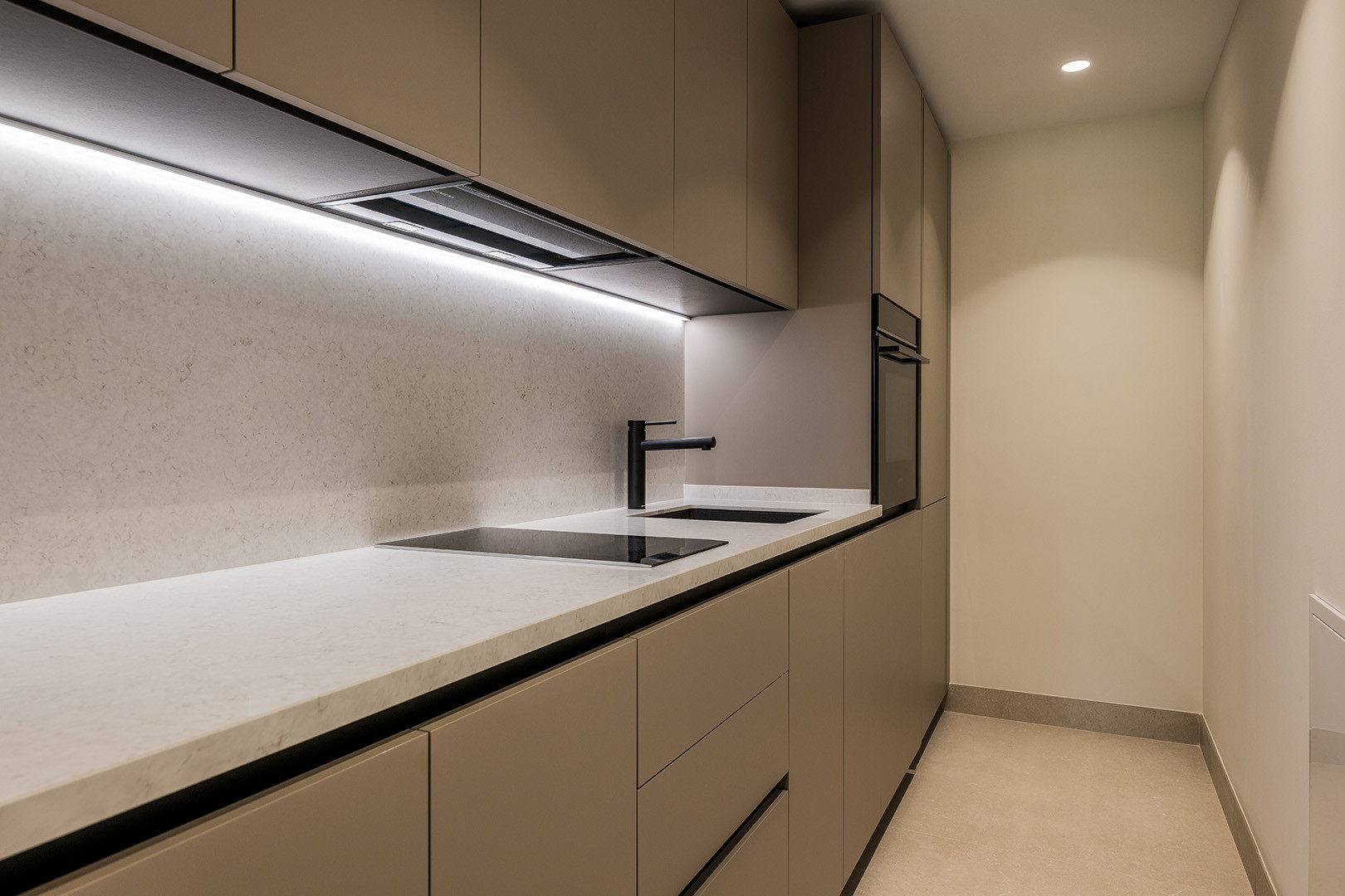 Living in front of the sea: sophistication and exclusivity in the New Golden Mile