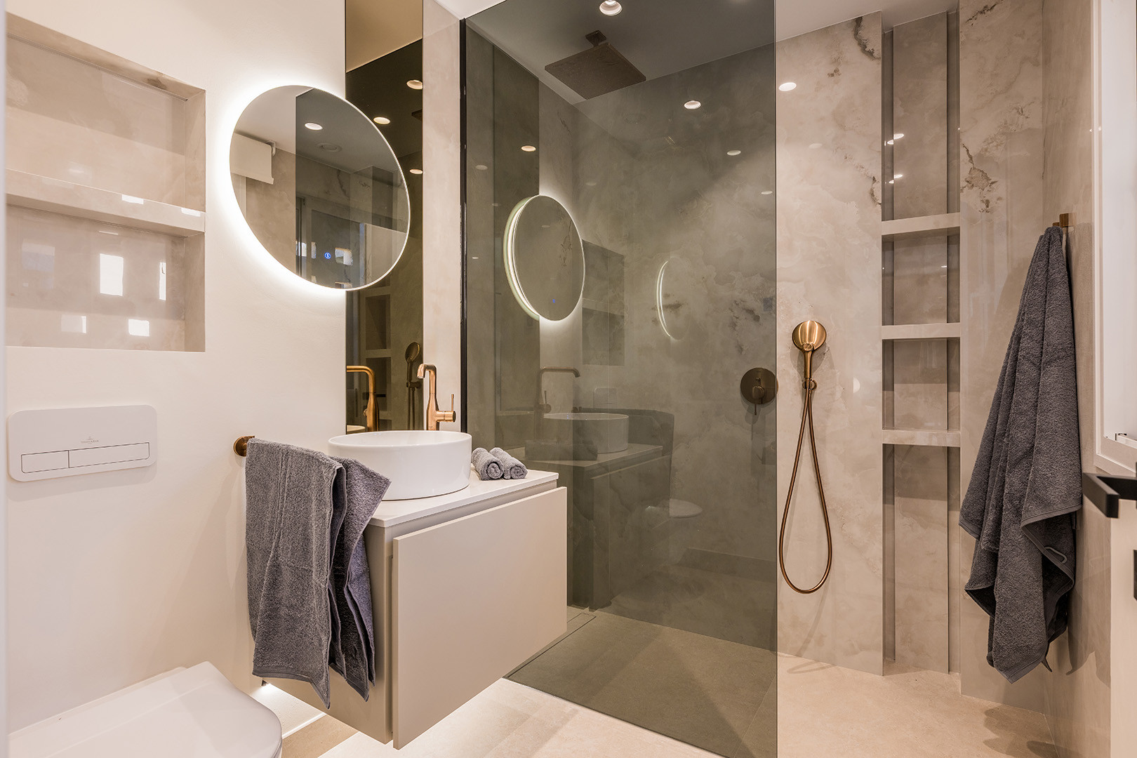 Living in front of the sea: sophistication and exclusivity in the New Golden Mile
