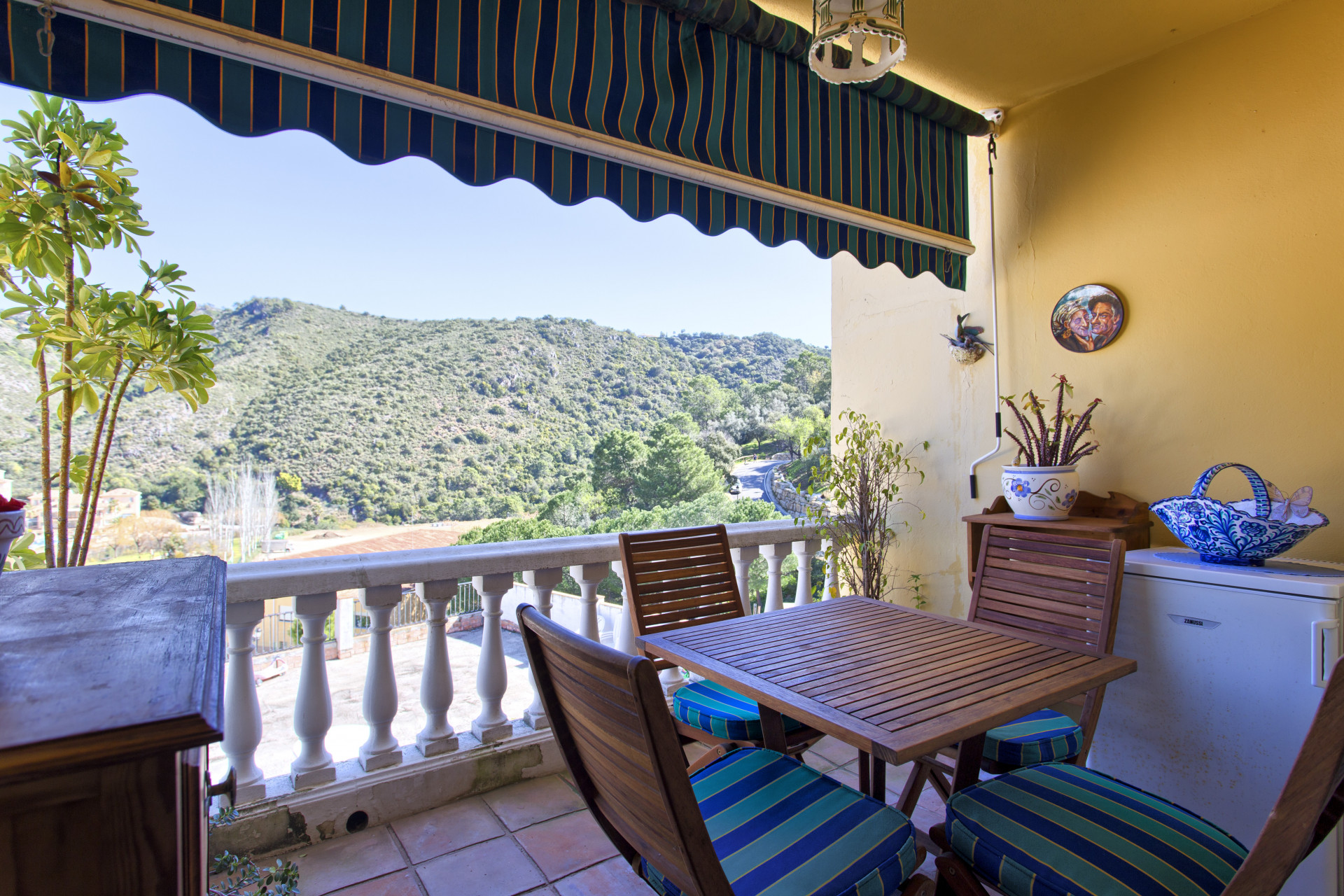 Andalusian charm with panoramic views in Benahavís