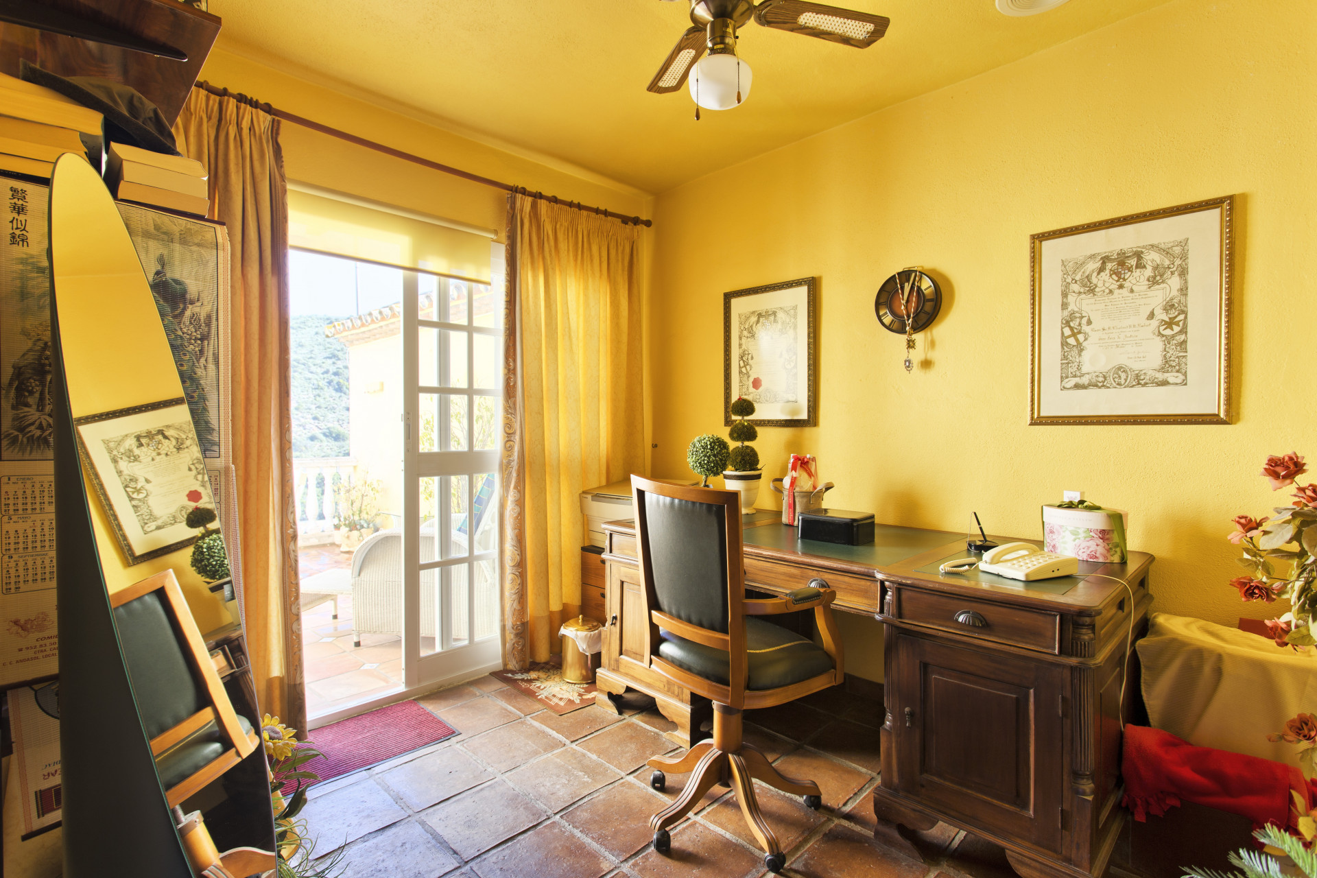 Andalusian charm with panoramic views in Benahavís