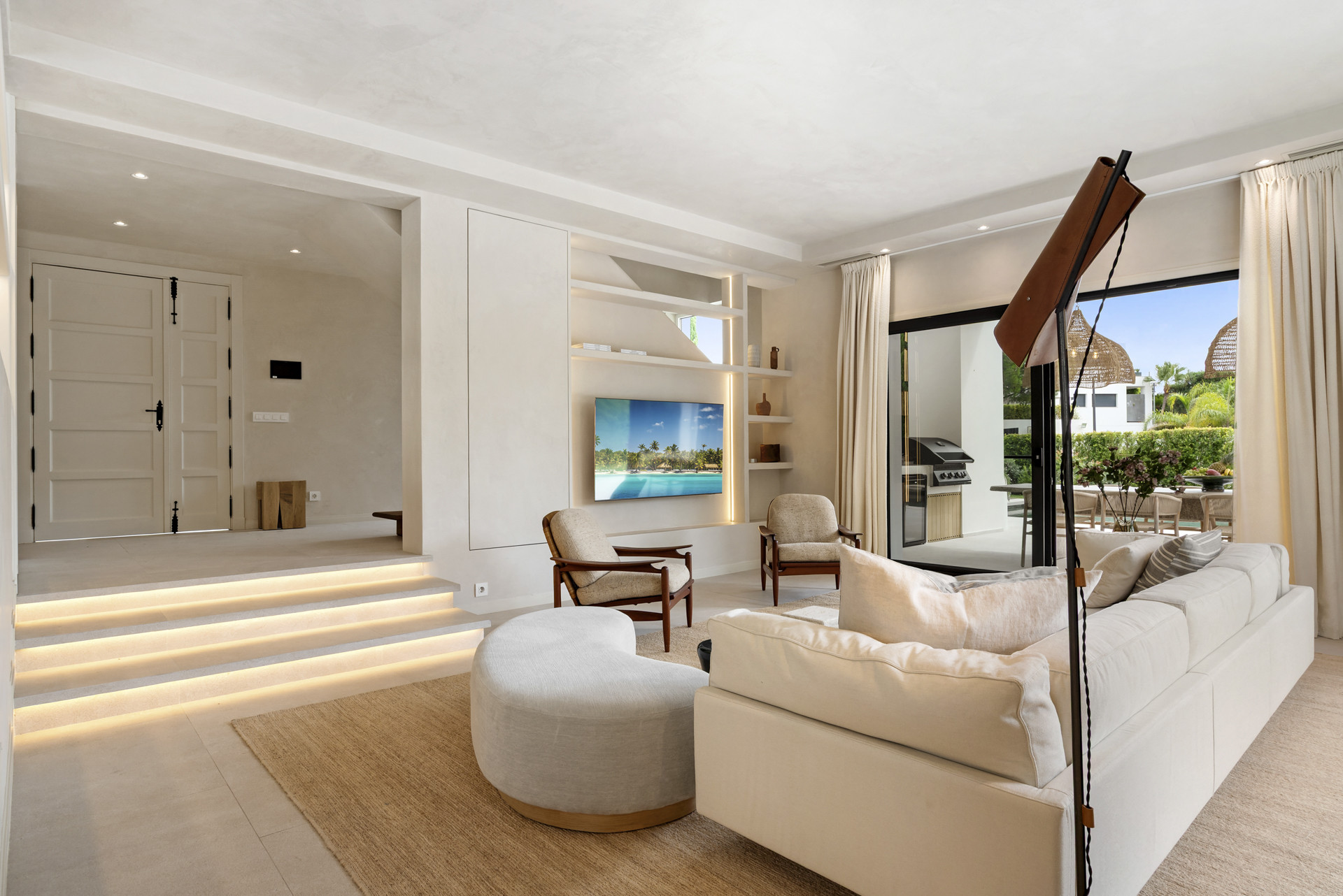 Exklusive Villa mit 4 Schlafzimmern komplett renoviert in La Alqueria, Benahavís