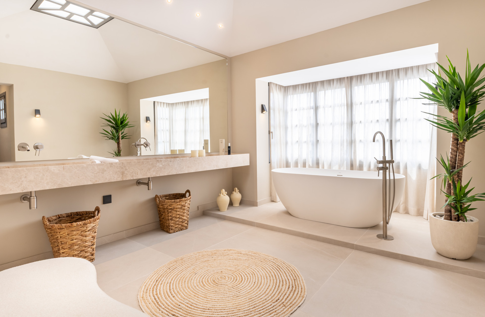 Andalusian-Inspired Villa near Atalaya Golf