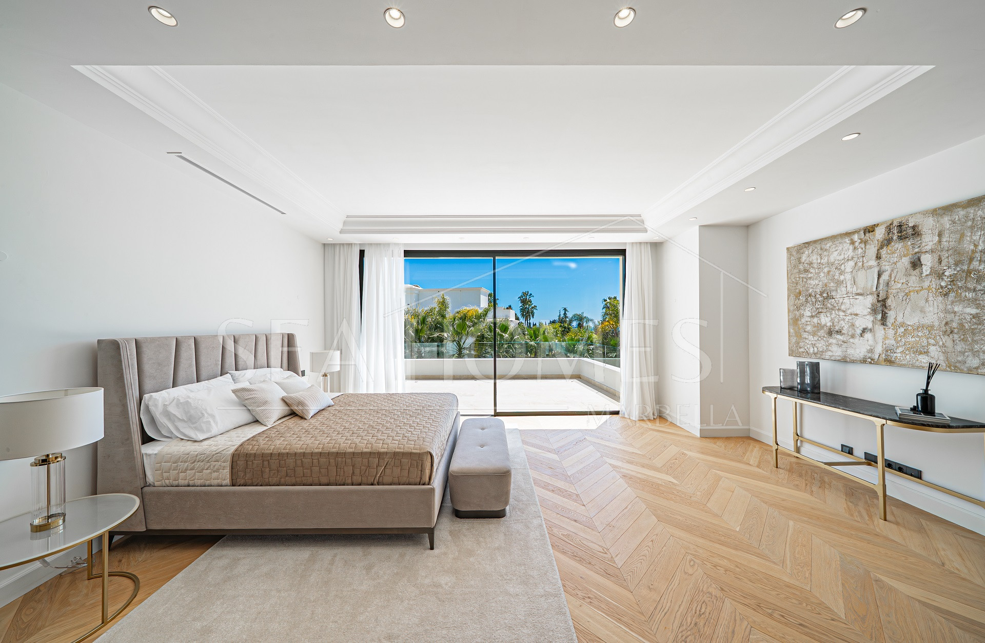 EXCLUSIVE DETACHED VILLAS IN LOMAS DE MARBELLA CLUB