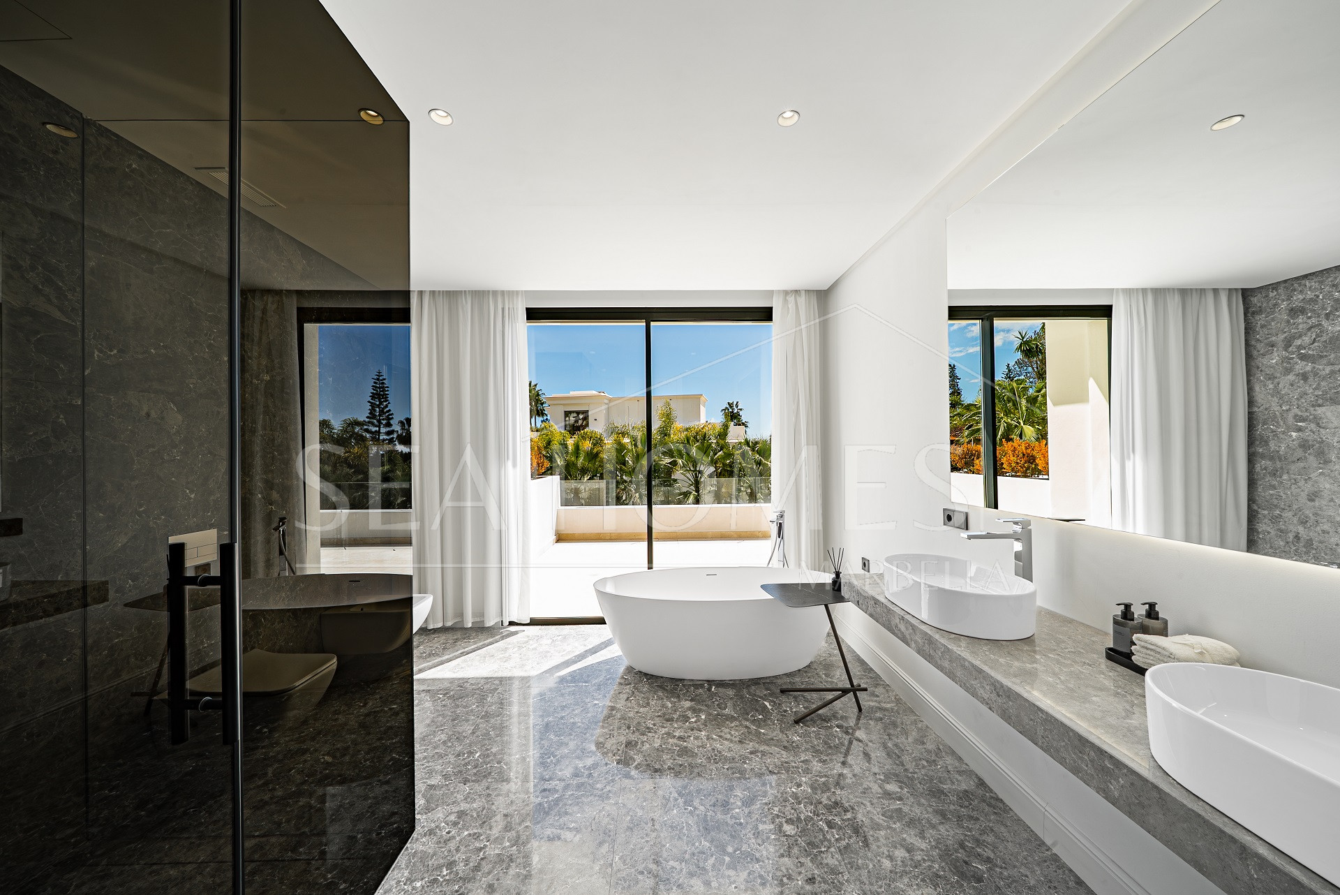 EXCLUSIVE DETACHED VILLAS IN LOMAS DE MARBELLA CLUB