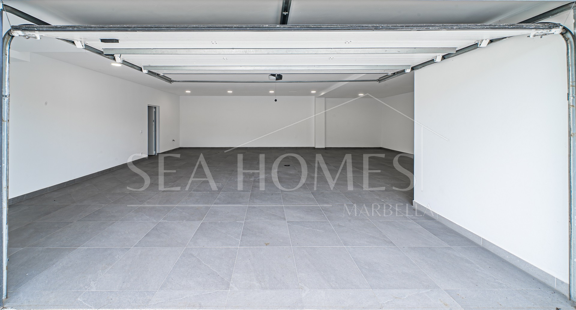 EXCLUSIVE DETACHED VILLAS IN LOMAS DE MARBELLA CLUB