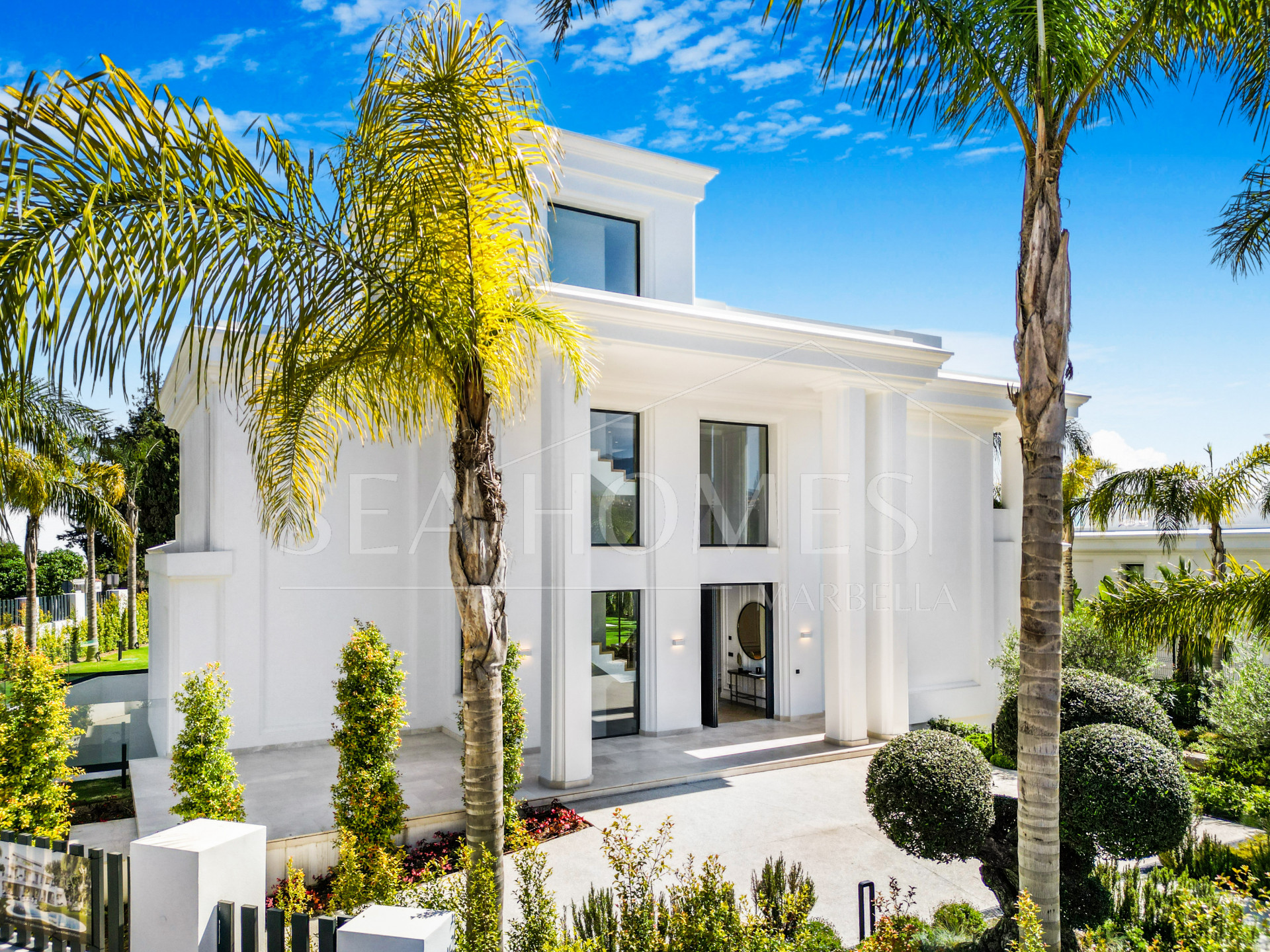 EXCLUSIVE DETACHED VILLAS IN LOMAS DE MARBELLA CLUB