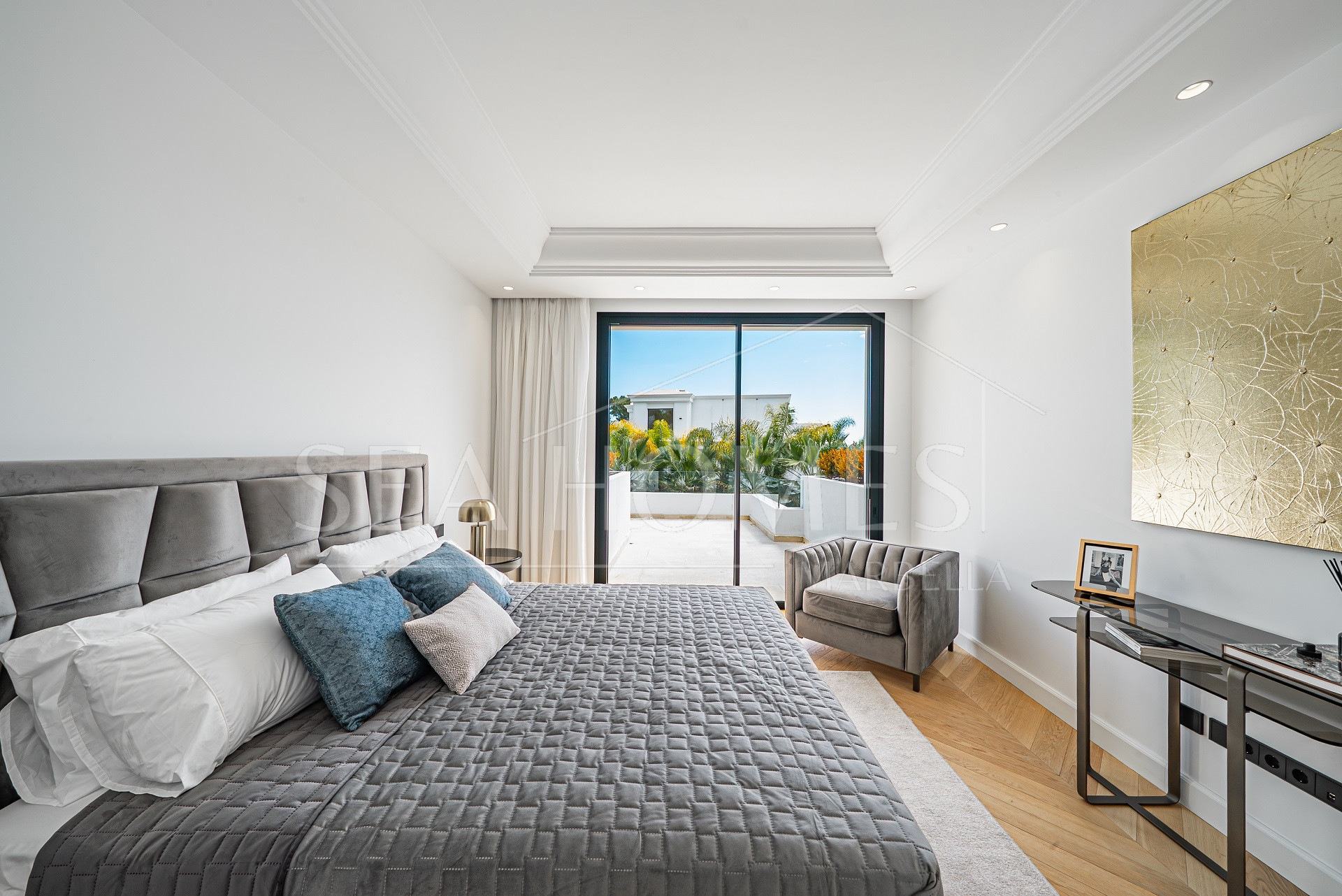 EXCLUSIVE DETACHED VILLAS IN LOMAS DE MARBELLA CLUB