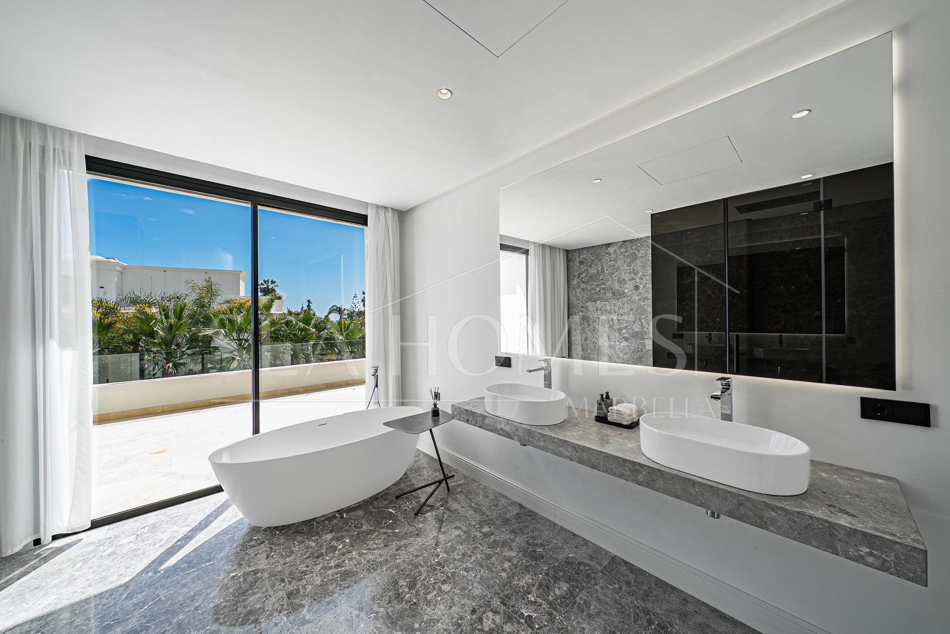 EXCLUSIVE DETACHED VILLAS IN LOMAS DE MARBELLA CLUB
