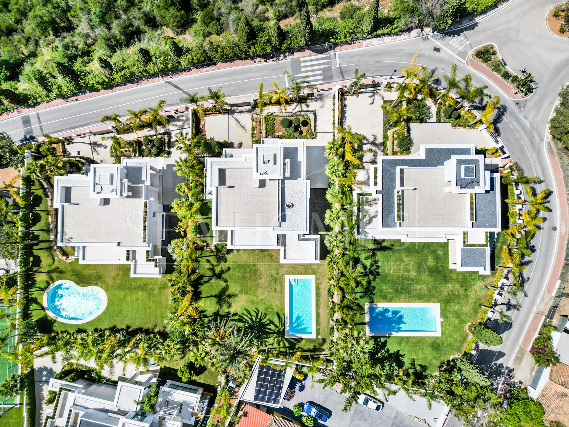EXCLUSIVE DETACHED VILLAS IN LOMAS DE MARBELLA CLUB
