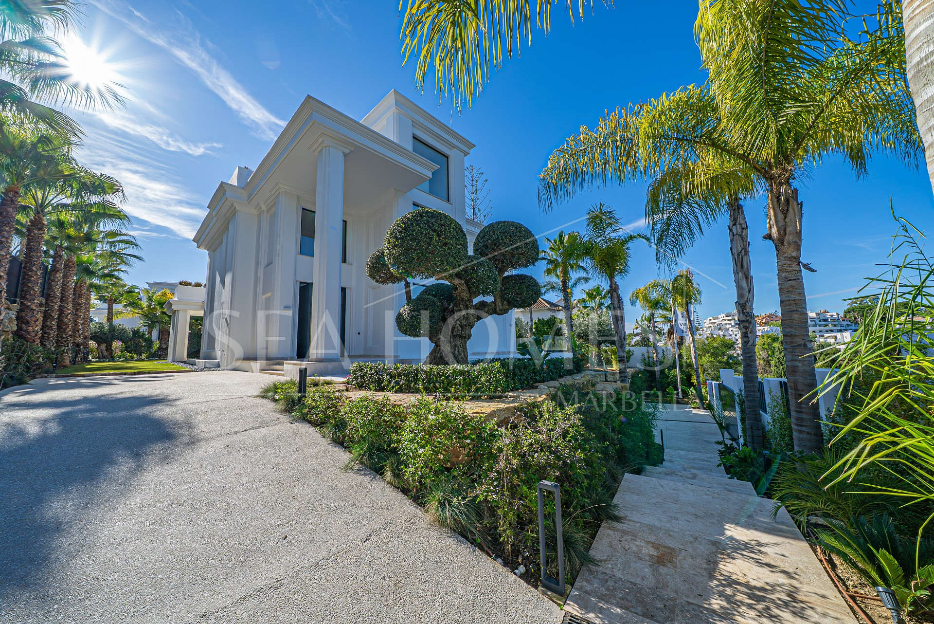 EXCLUSIVE DETACHED VILLAS IN LOMAS DE MARBELLA CLUB