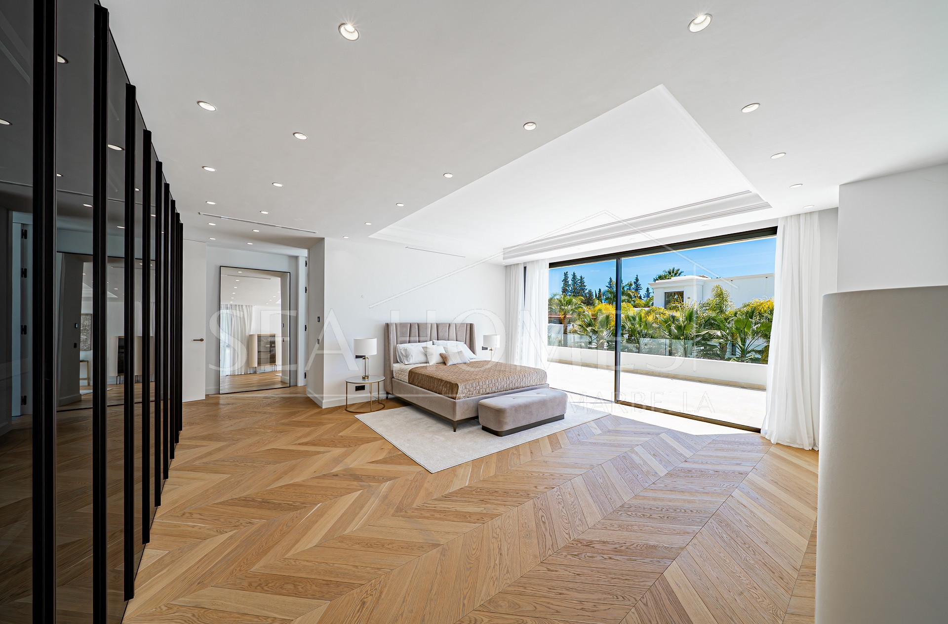 EXCLUSIVE DETACHED VILLAS IN LOMAS DE MARBELLA CLUB