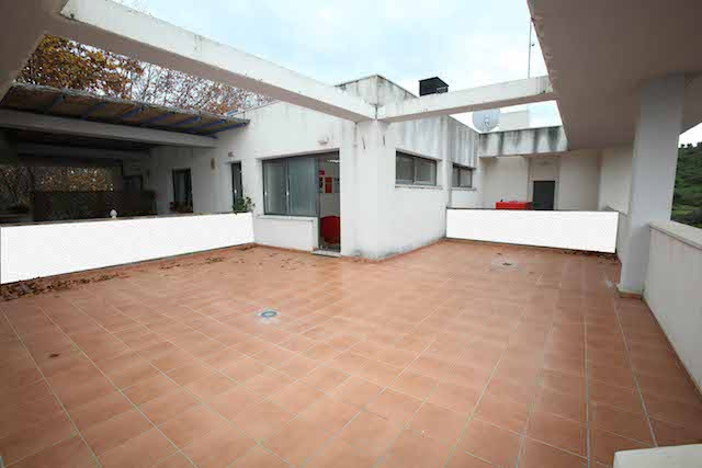 Exterior Commercial Premises for sale in Guadiaro