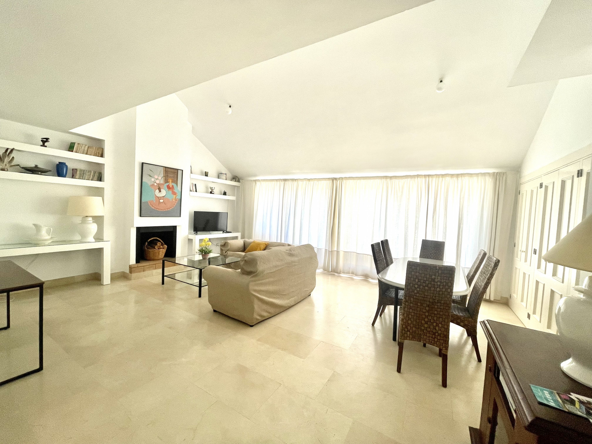 Interior Apartment for sale in Sotogrande Puerto Deportivo