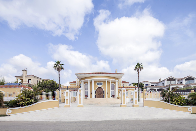 Villa for sale Sotogrande Alto – V15136