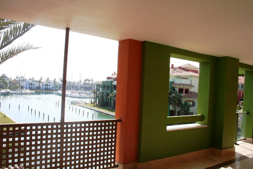 Exterior images Apartment for sale in Marina de Sotogrande