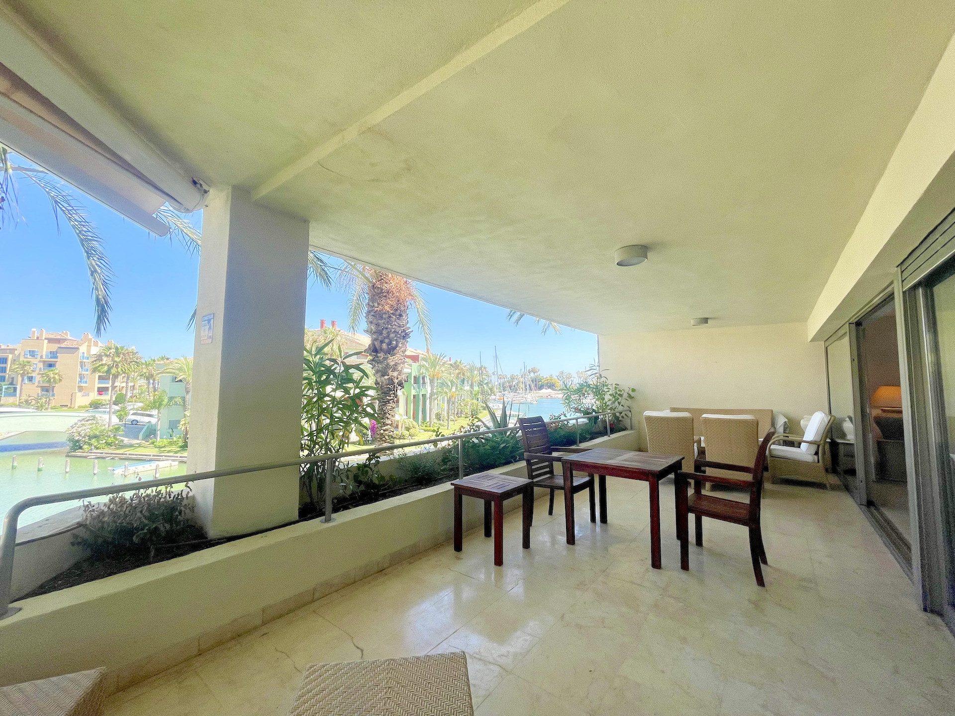 Exterior Apartamento en alquiler vacacional en Marina de Sotogrande