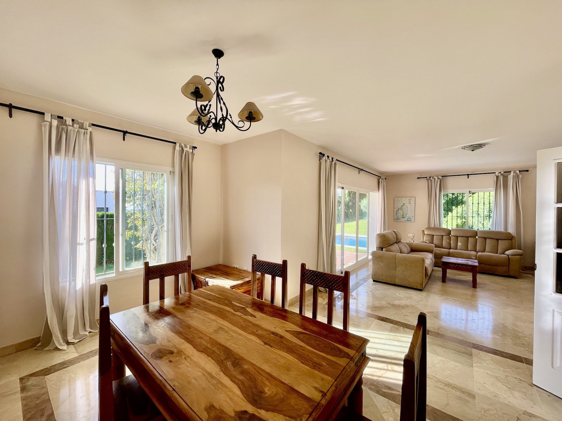 Detalles Villa en venta Alcaidesa-327-01230P