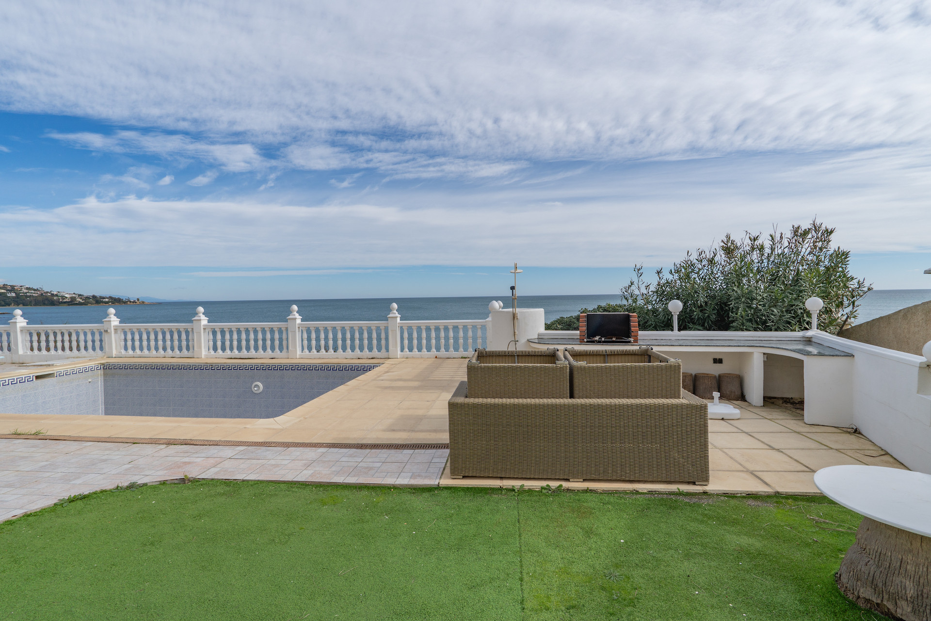 Detalles Villa en venta Torreguadiaro-327-01423P