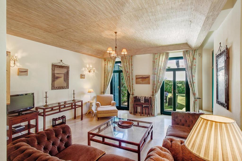 House for vacation rent in Sotogrande Costa, Ref. 32700883P