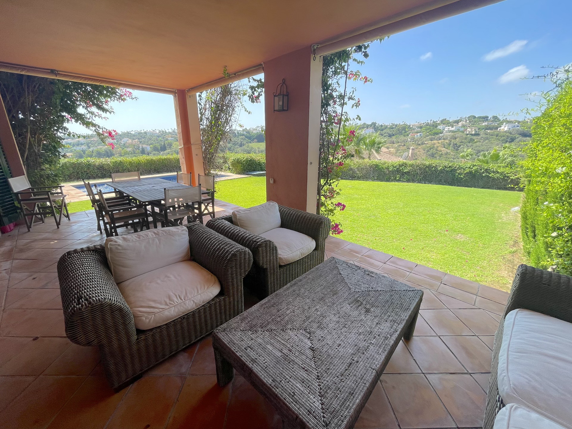 Exterior images House for sale in Sotogrande Alto