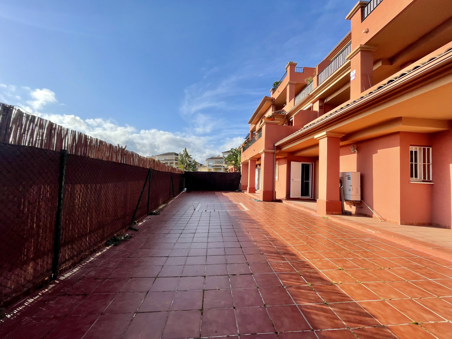 Apartamento Planta Baja en venta Pueblo Nuevo de Guadiaro-327-00904P