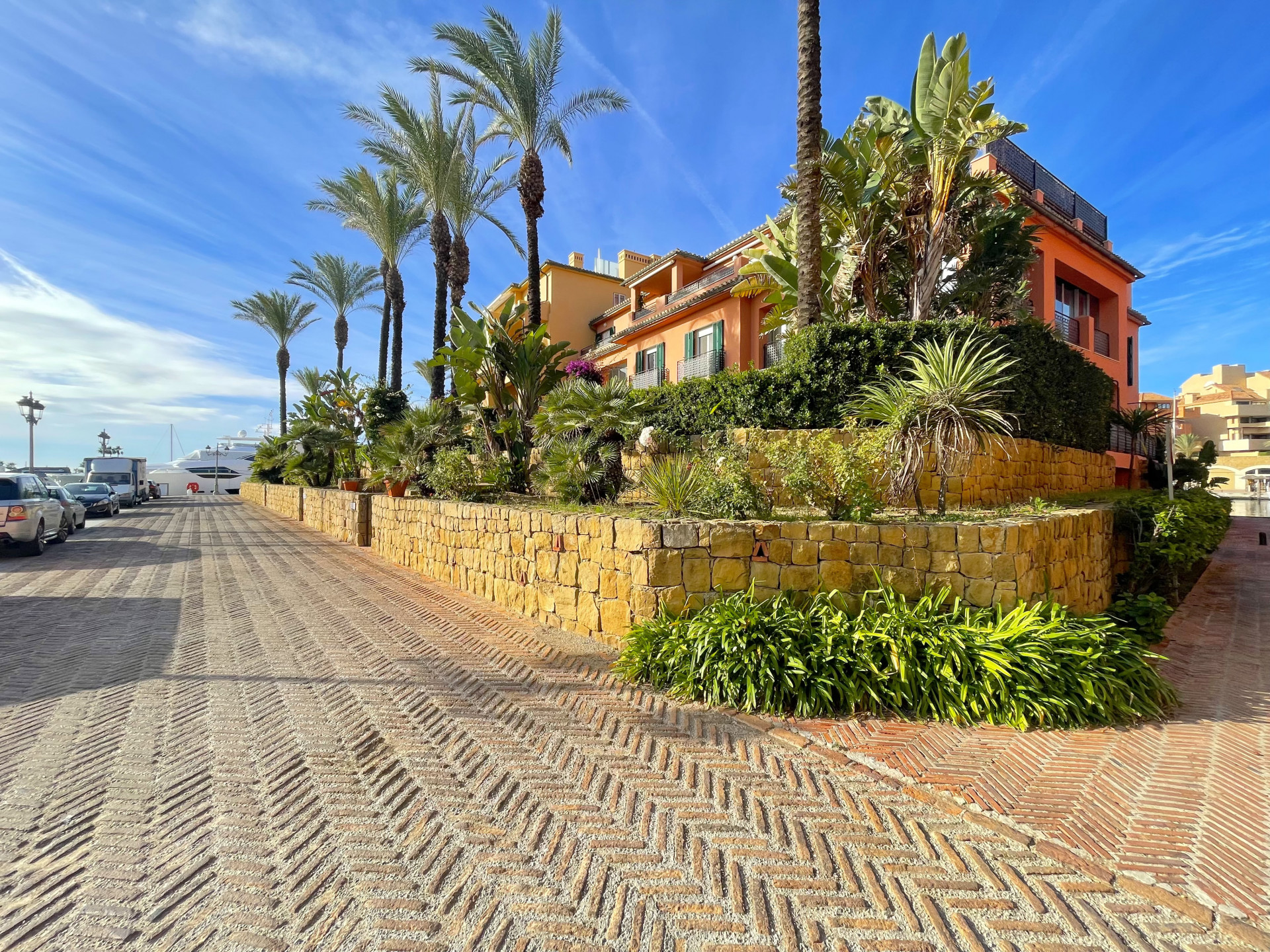 Apartamento | 327-00968P23
