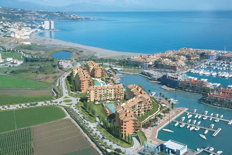 Exterior images Commercial Premises for sale in Sotogrande Puerto Deportivo