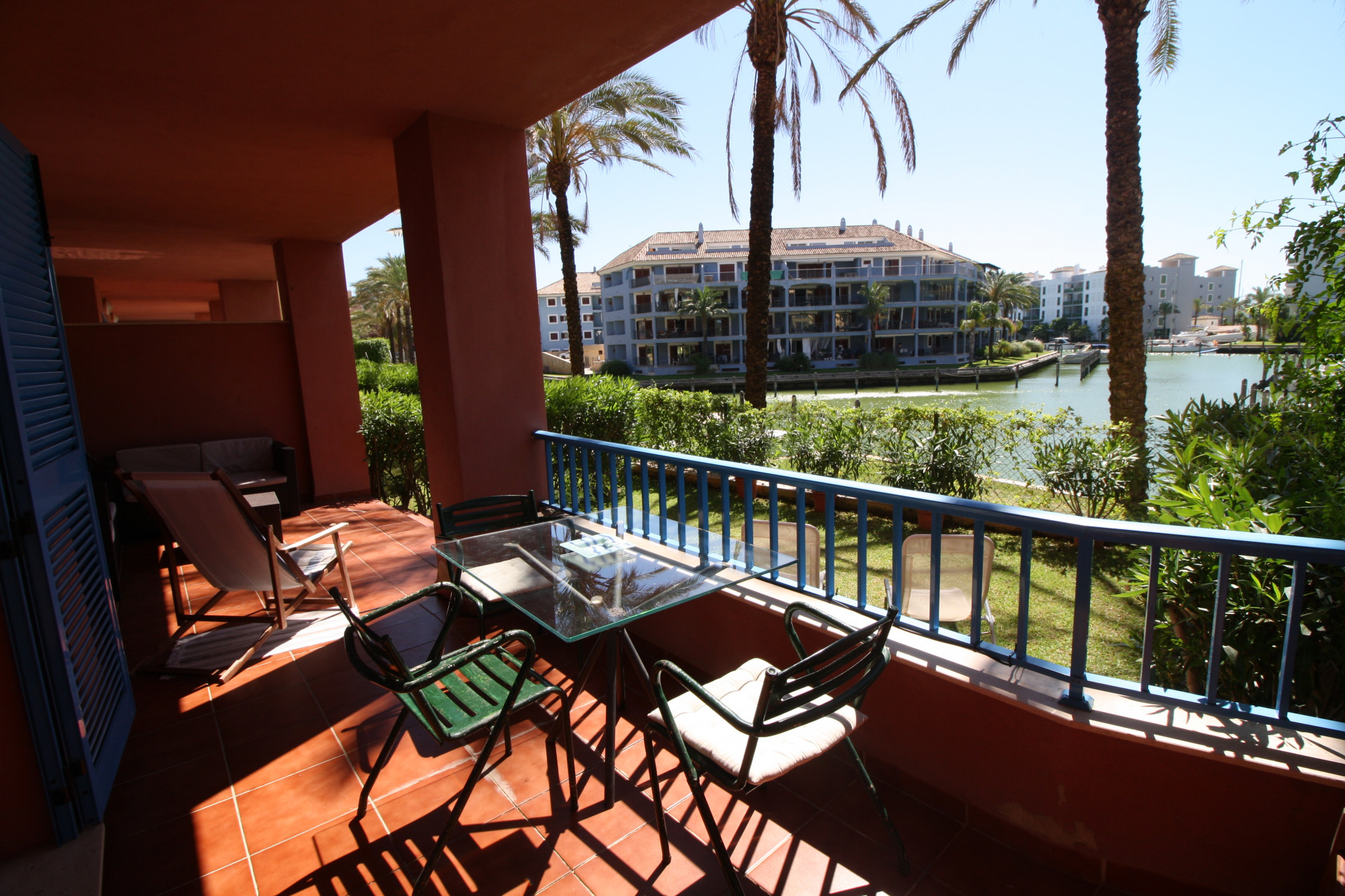 Exterior images Apartment for holiday rent in Marina de Sotogrande