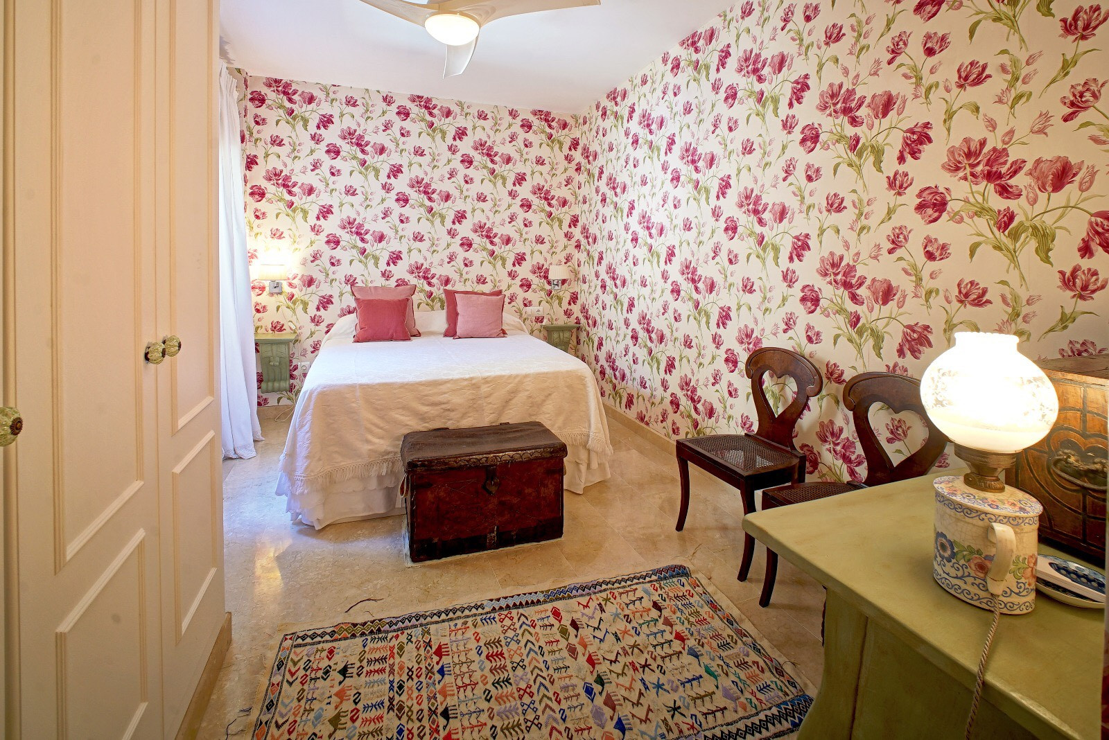 Images Apartment for holiday rent in Pueblo Nuevo de Guadiaro