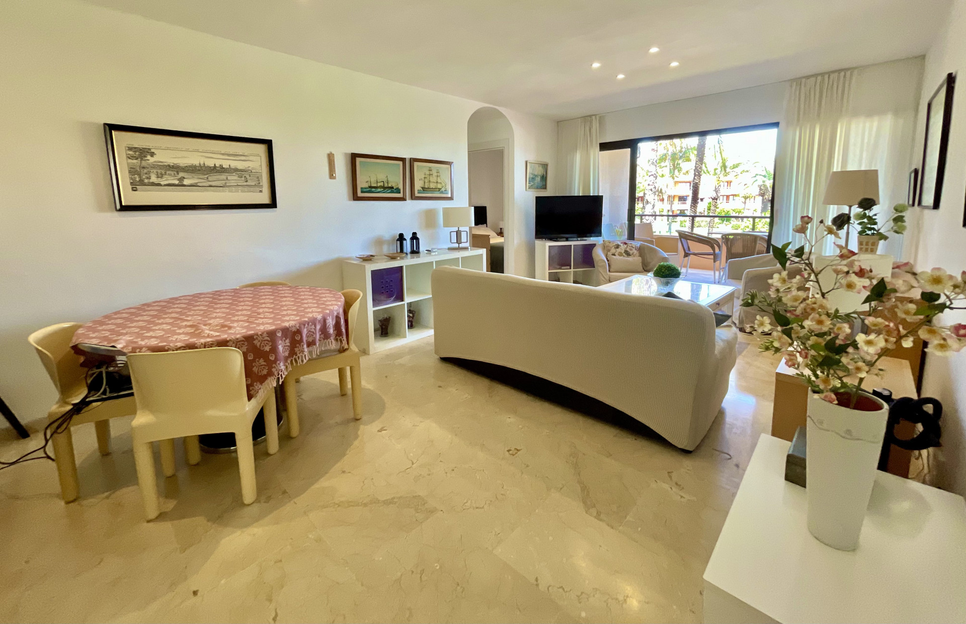 Imagenes Apartamento en alquiler vacacional en Sotogrande Playa