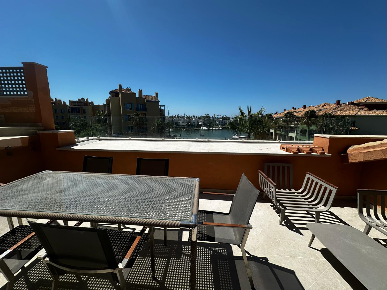Interiores Ático en alquiler vacacional en Marina de Sotogrande