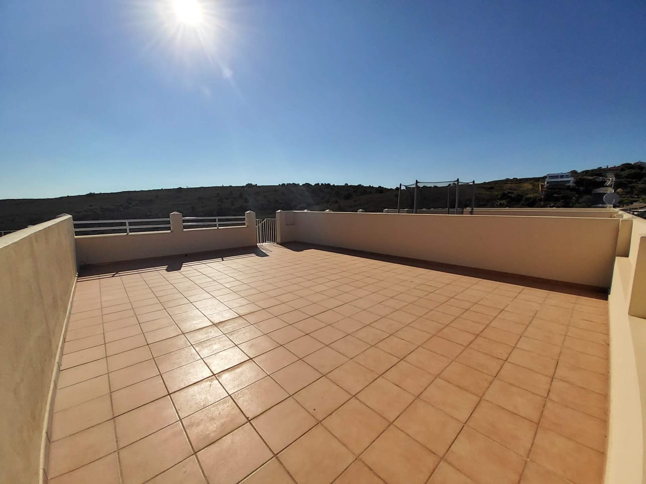 Exterior Ático en alquiler vacacional en Torreguadiaro