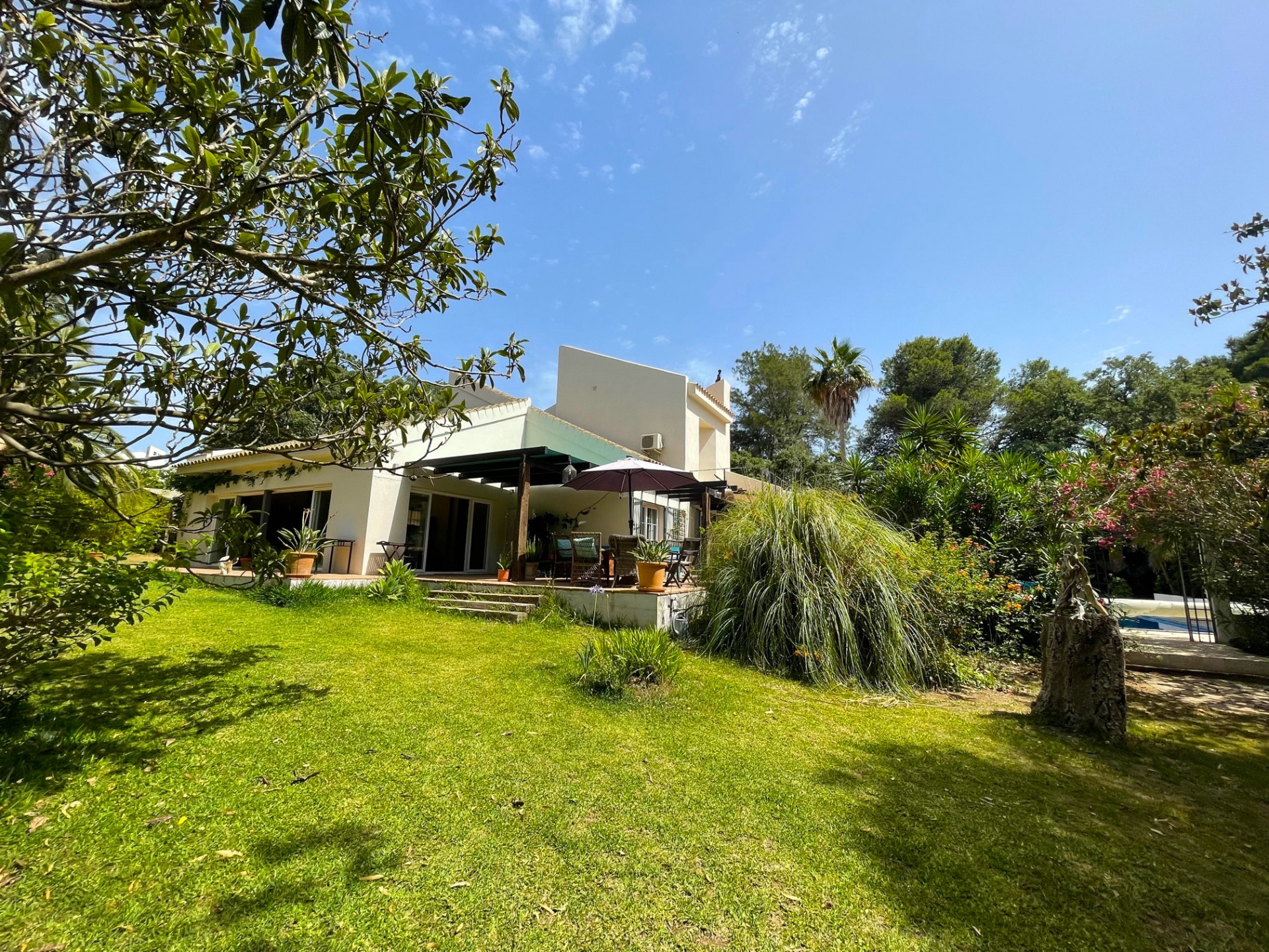 Exterior images Villa for holiday rent in Sotogrande Alto