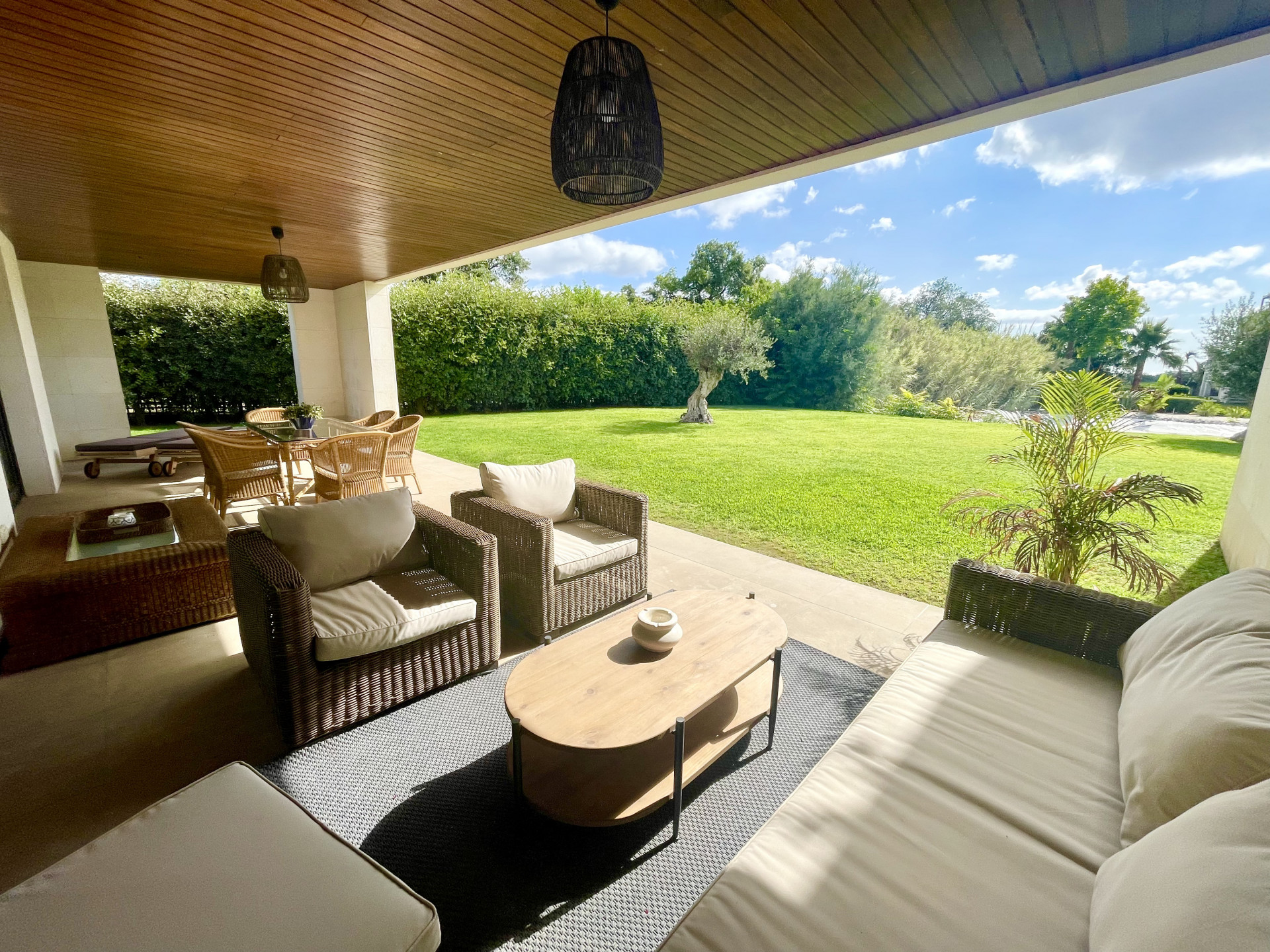 Exterior images Apartment for holiday rent in Sotogrande Alto