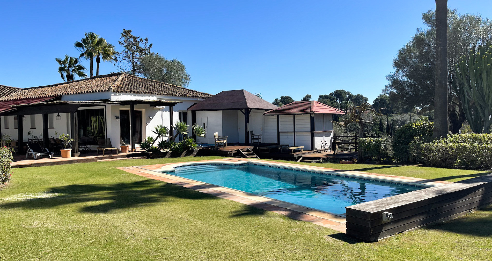 Exterior Villa en venta en Sotogrande Costa