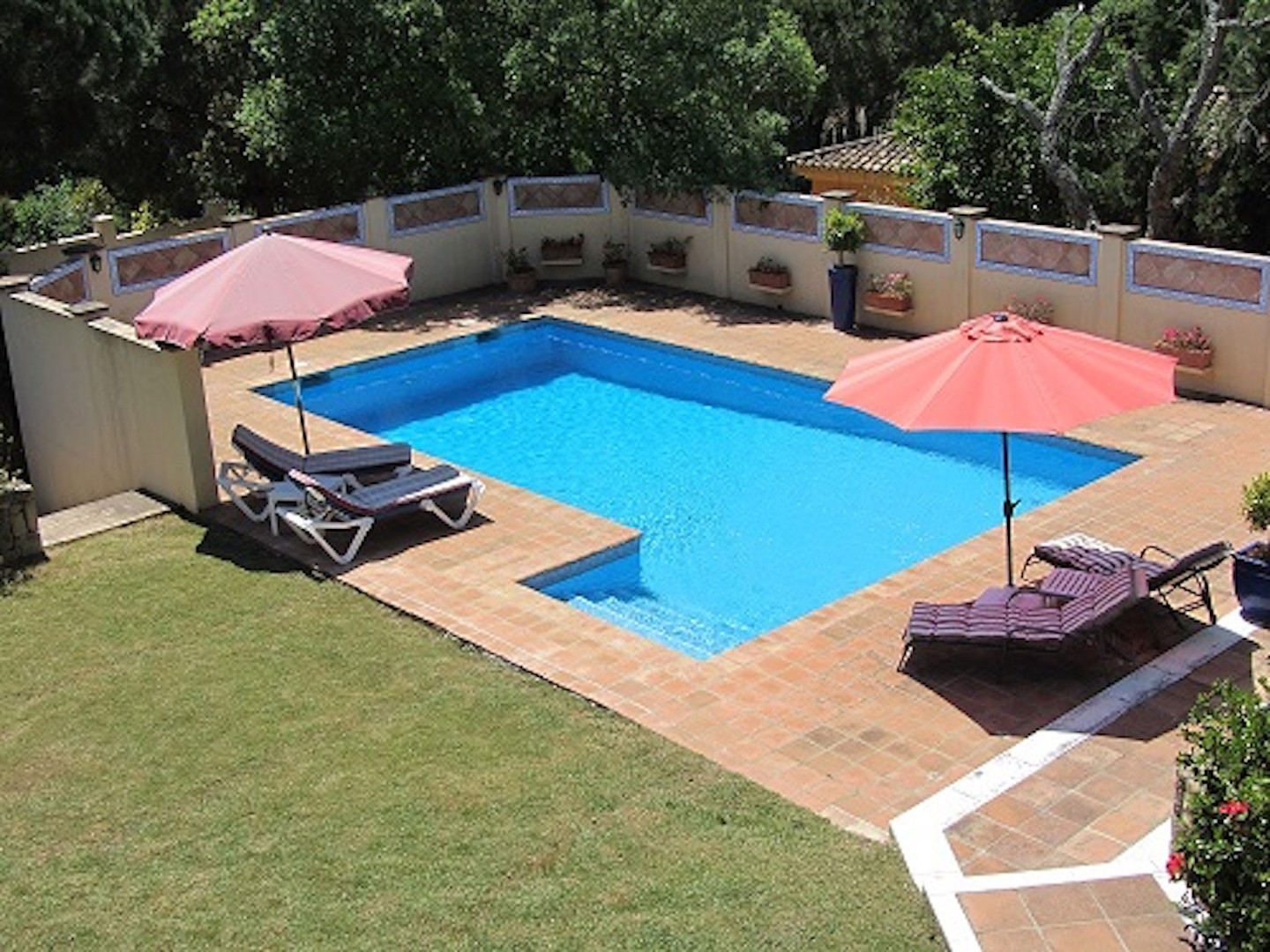 Exterior Villa en alquiler vacacional en Sotogrande Alto