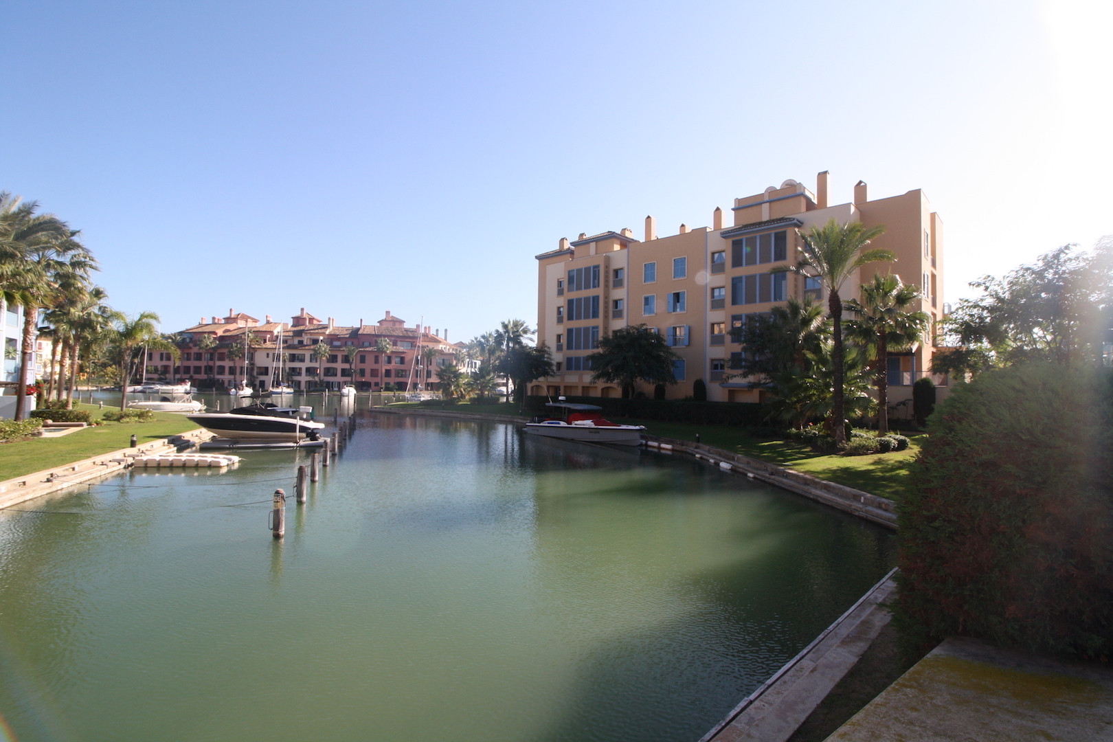 Interiores Atraque en venta en Marina de Sotogrande