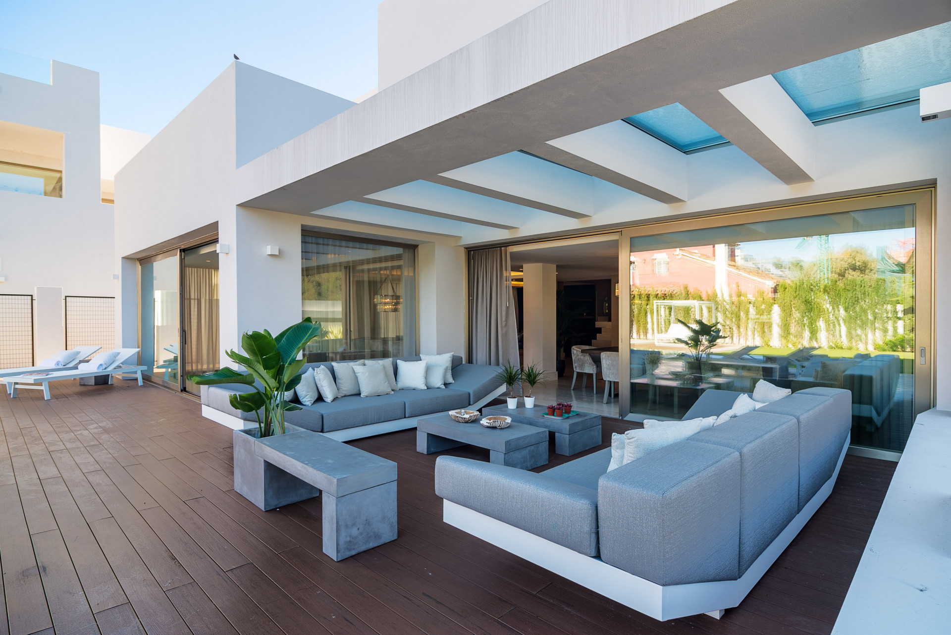 Brand new contemporary second line beach mansion for sale on the Golden Mile – Marbella
