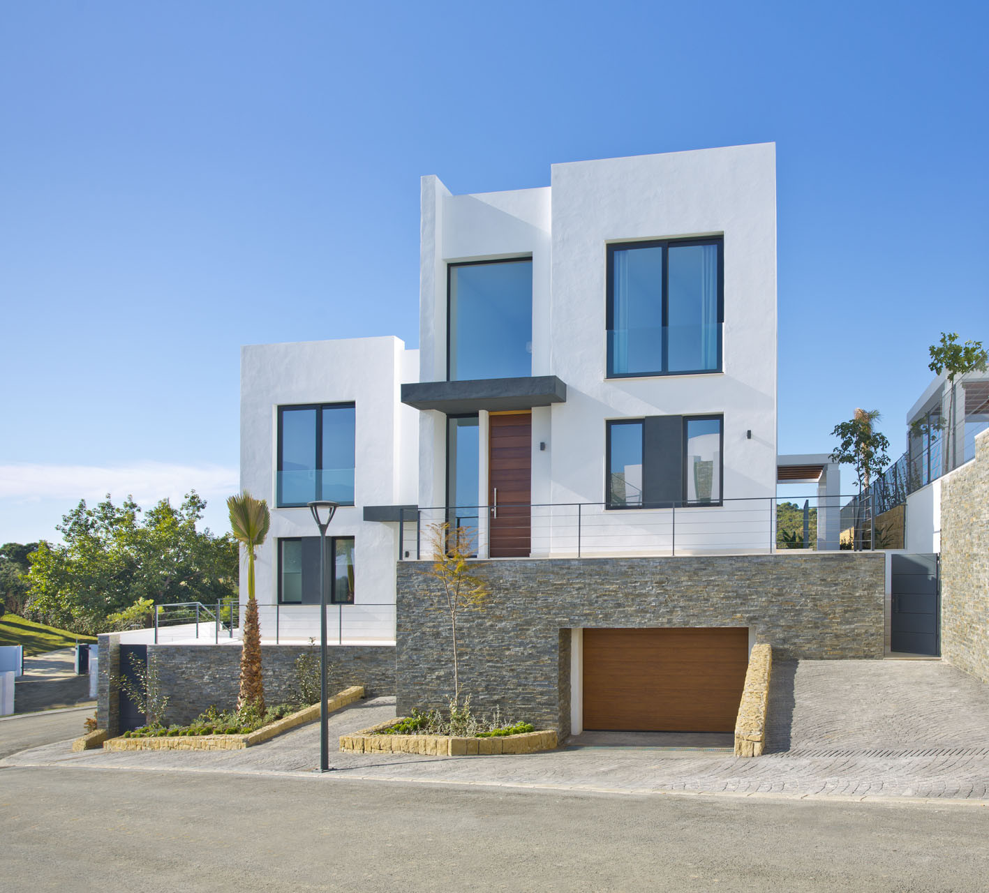 Brand new off plan modern villas for sale in Calahonda