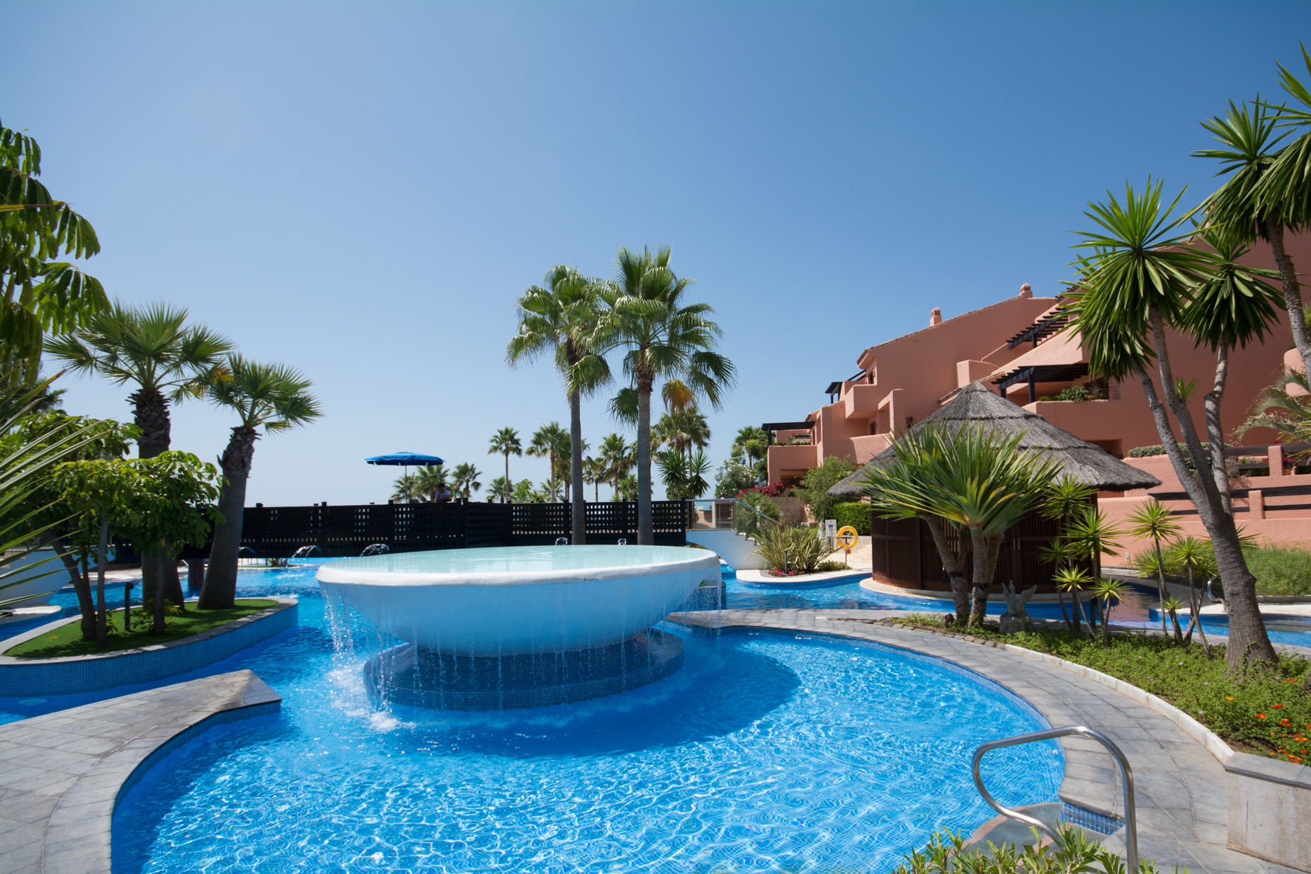 Beach apartments for sale on the New Golden Mile in Estepona