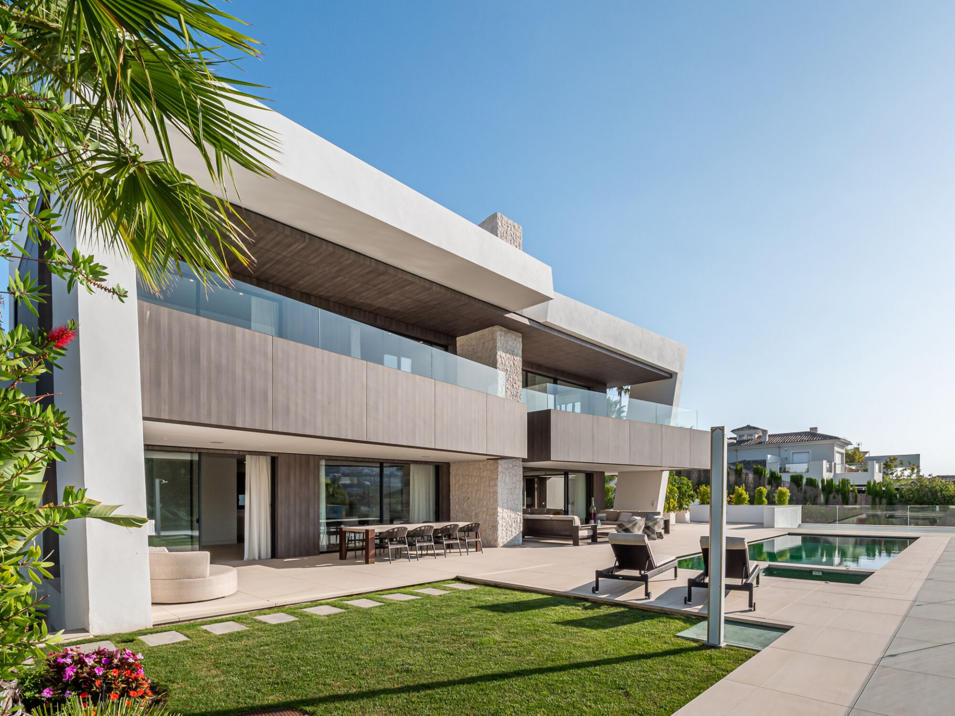 New Contemporary style villa for sale in Nueva Andalucia