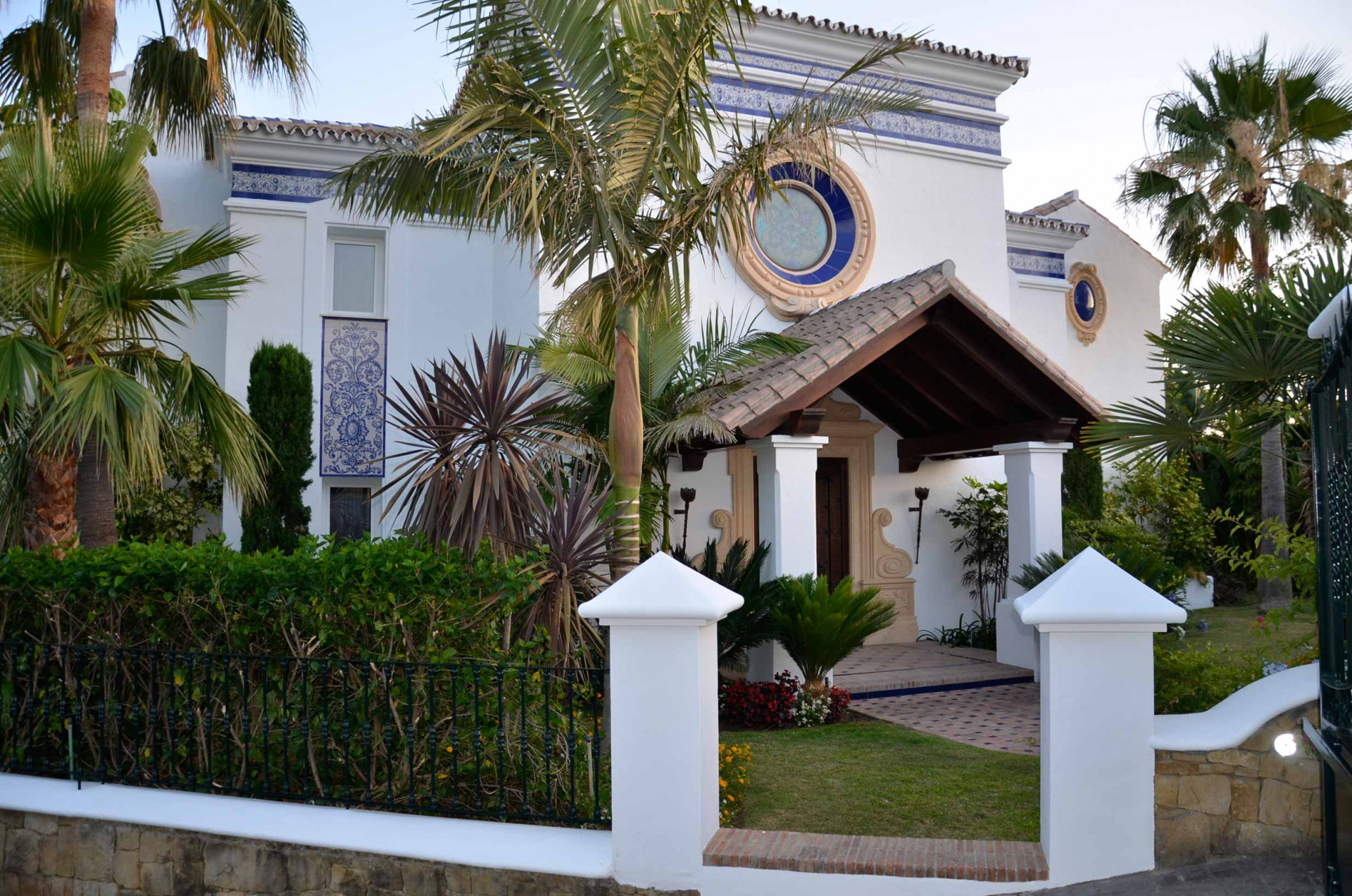 Classic luxury villa for sale in Capanes,  Benahavis