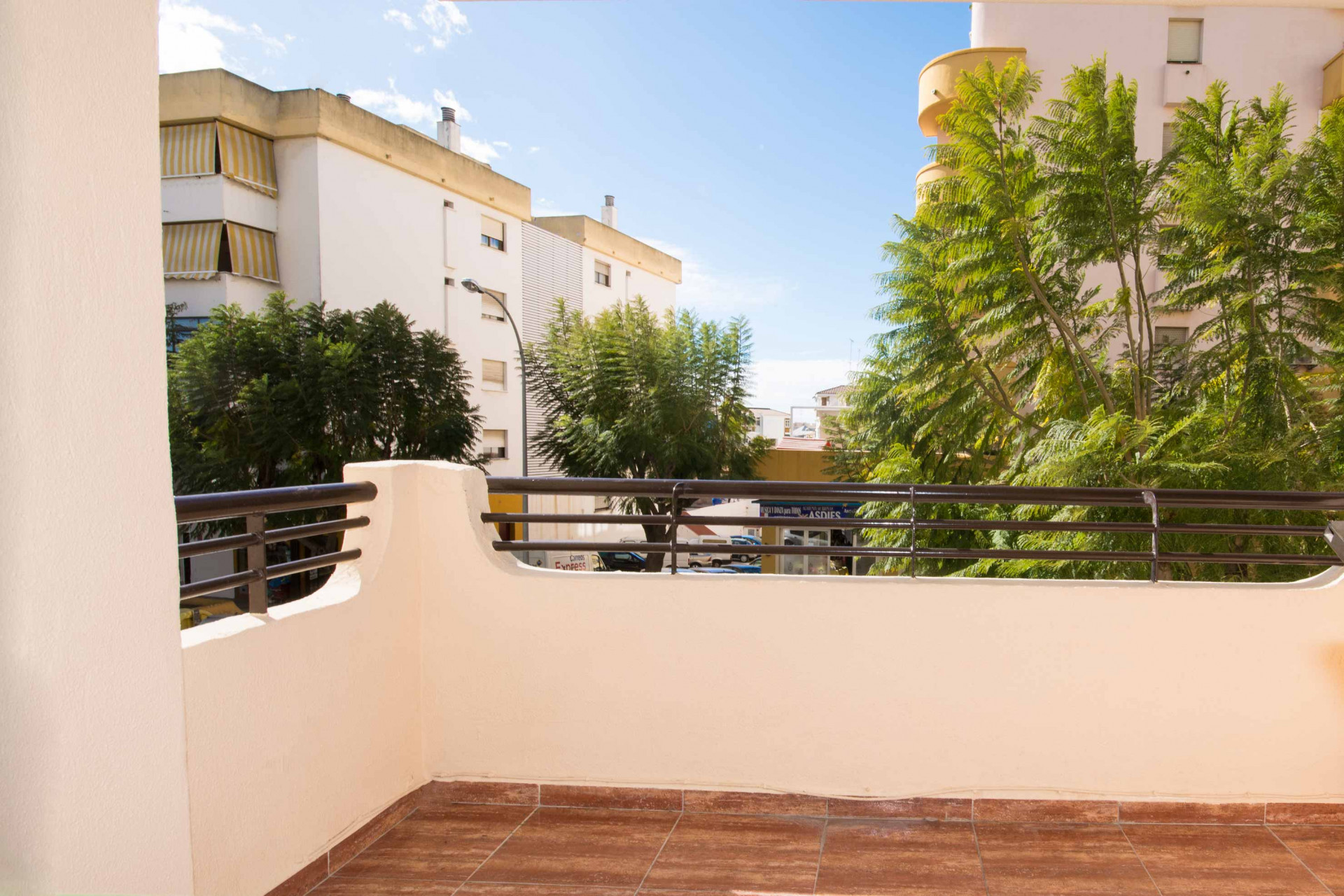 Apartment for sale in Estepona town