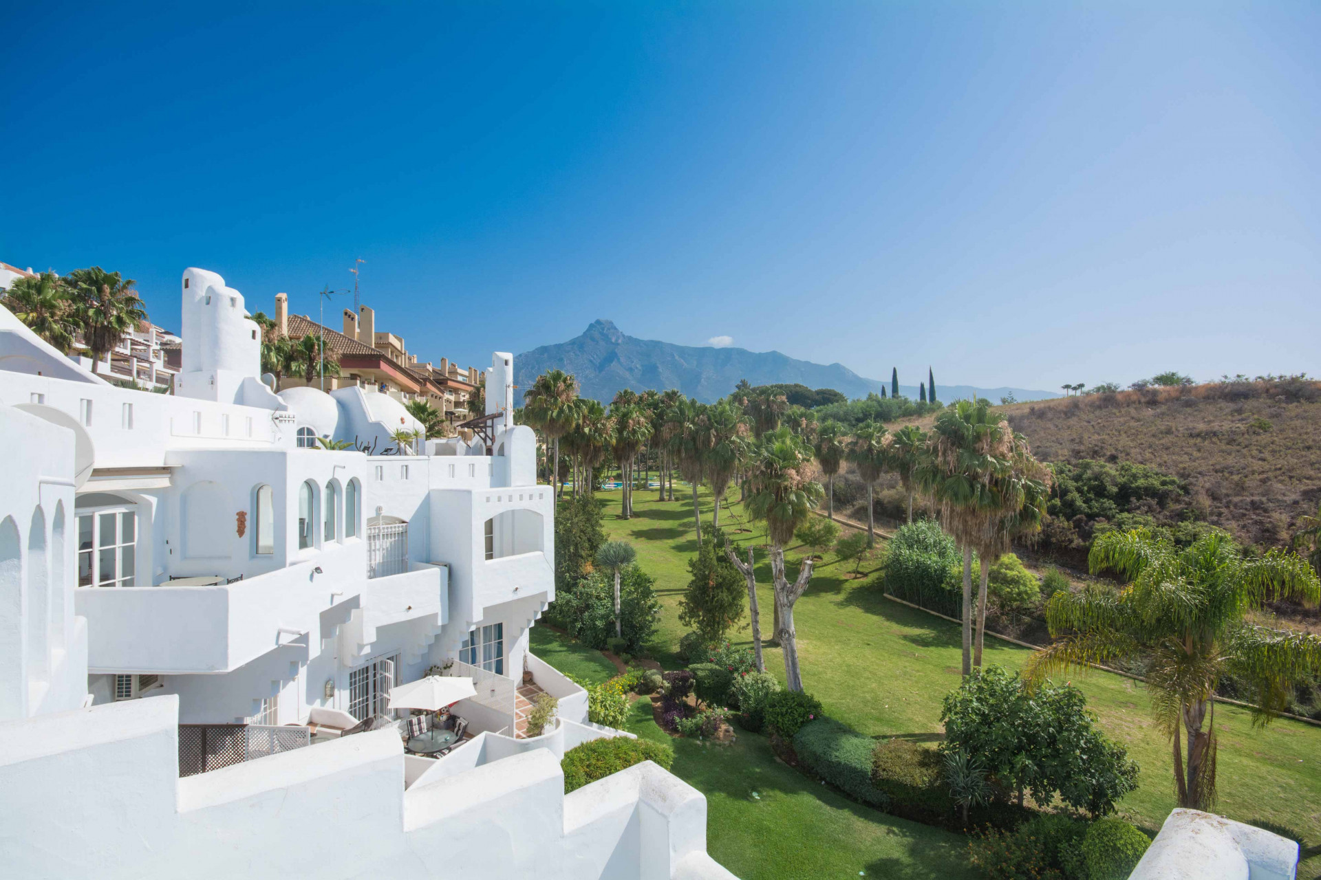 Lovely townhouse for sale on the Golden Mile in Marbella