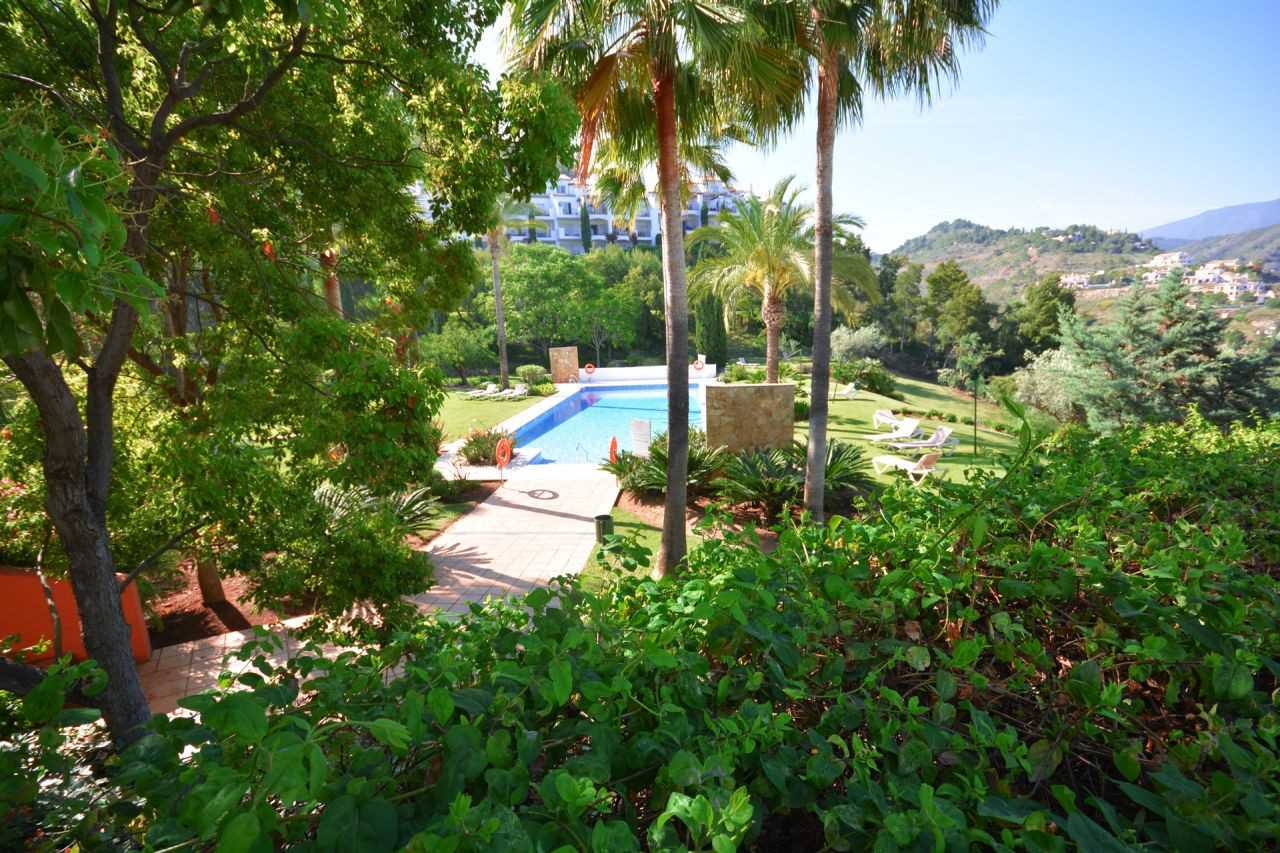 Luxury apartment for sale in La Quinta – Marbella
